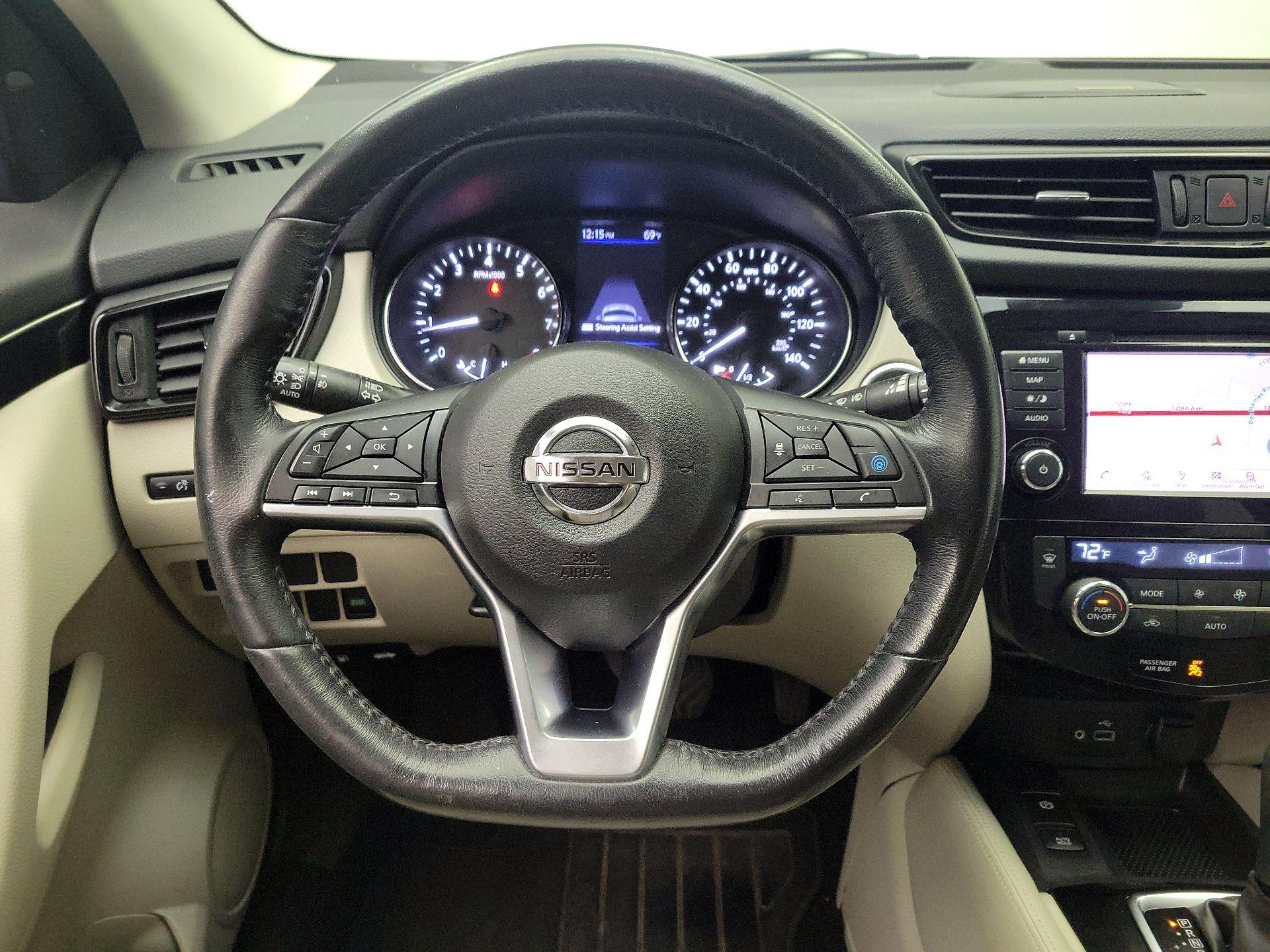 Thumbnail: 2019 Nissan Rogue Sport - 10