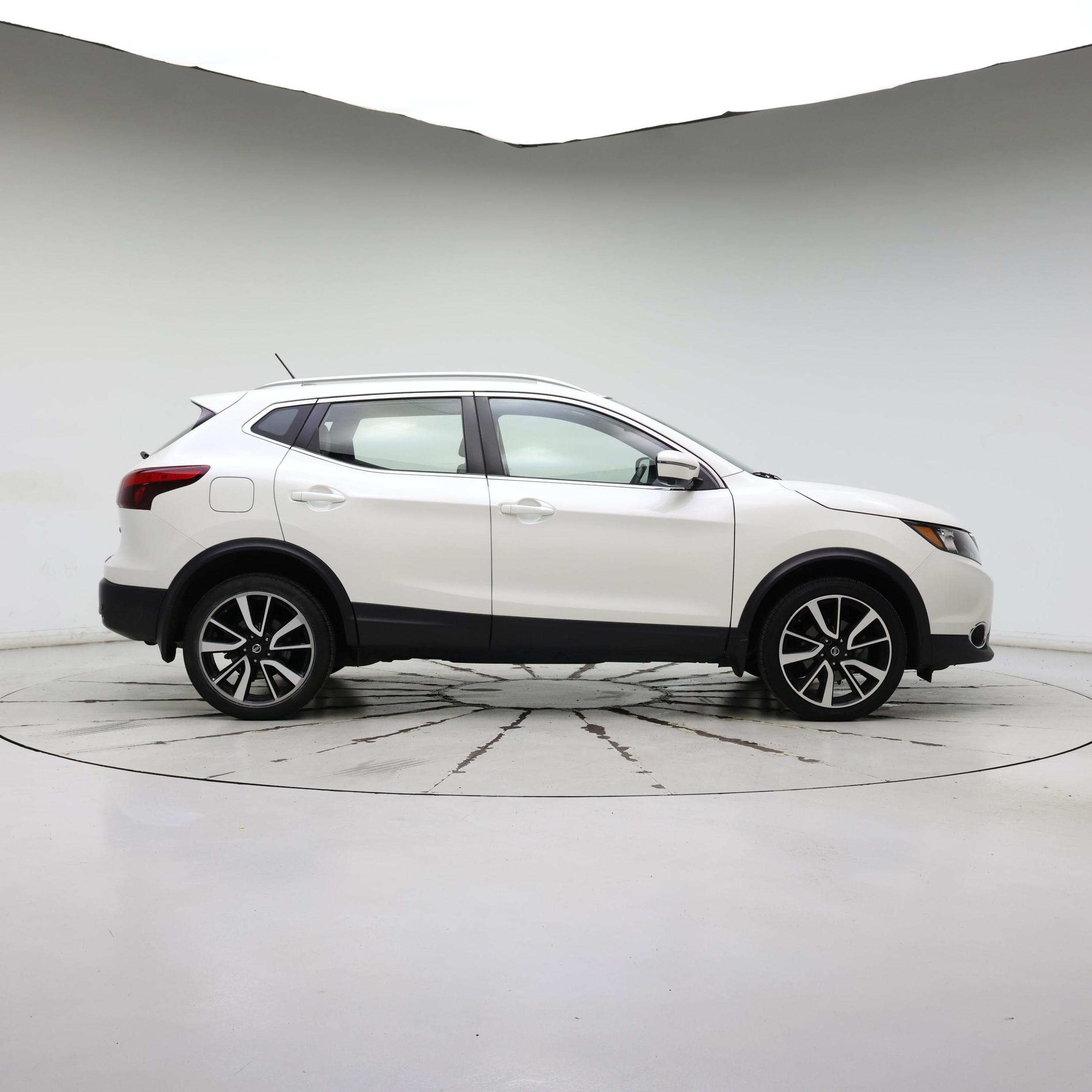 Thumbnail: 2019 Nissan Rogue Sport - 7
