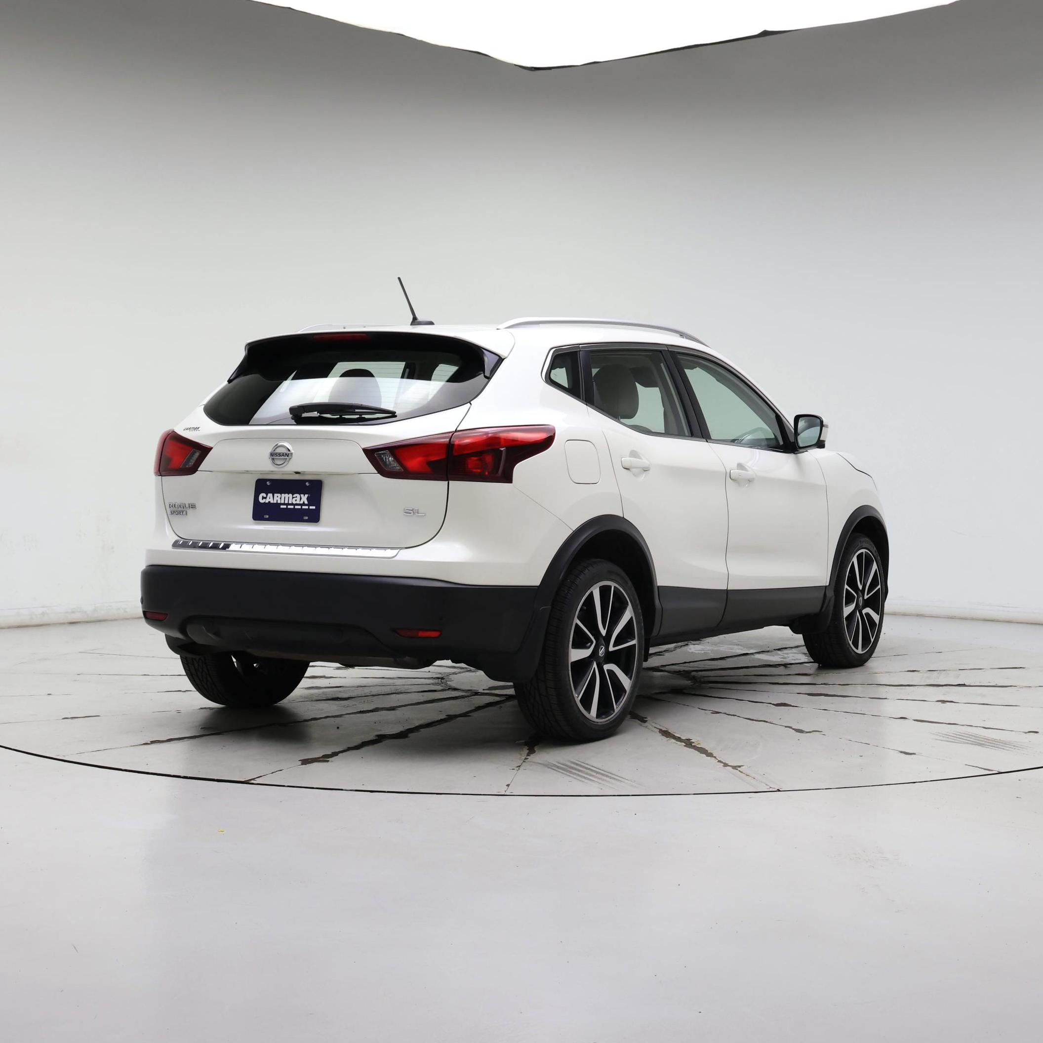 Thumbnail: 2019 Nissan Rogue Sport - 8