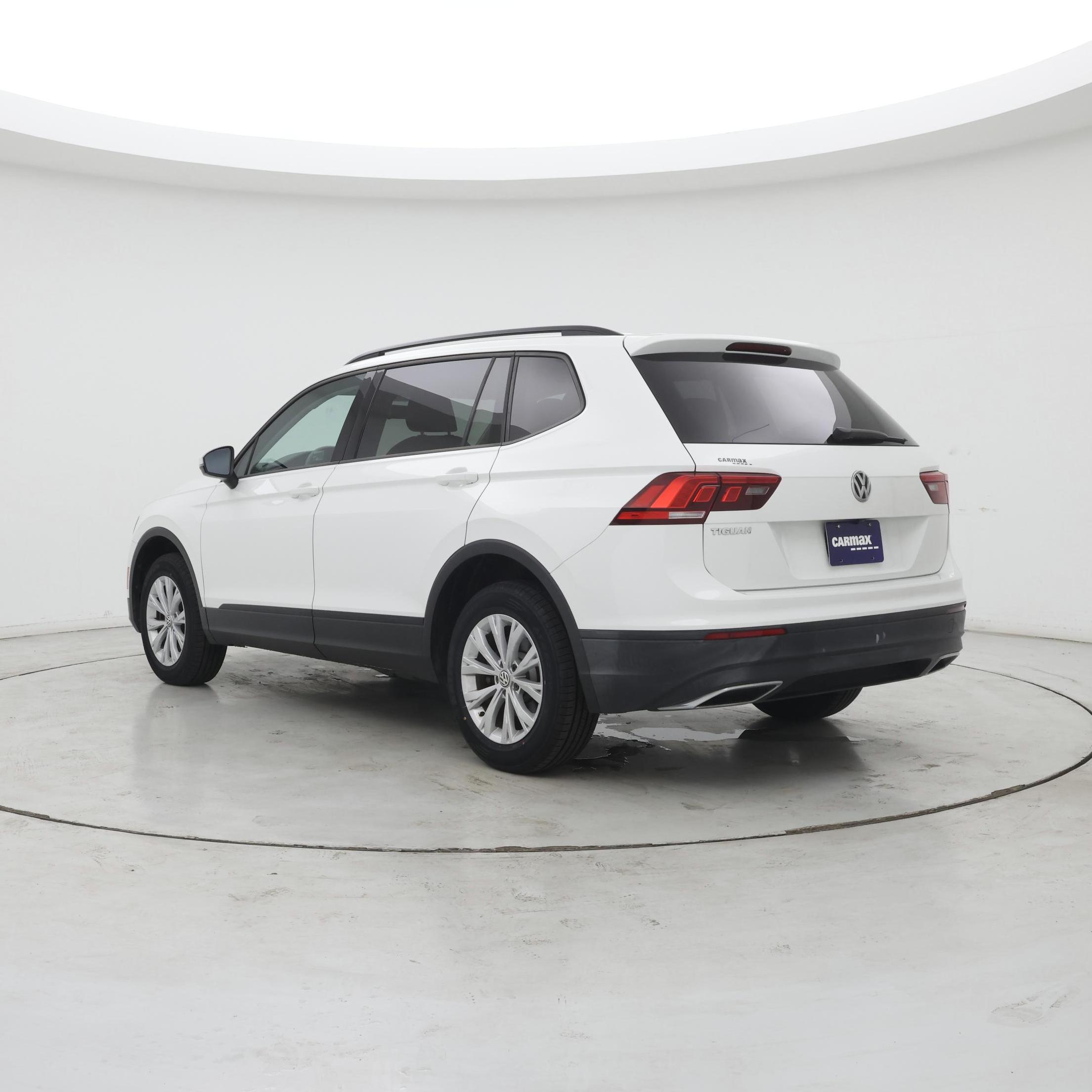Thumbnail: 2019 Volkswagen Tiguan - 2