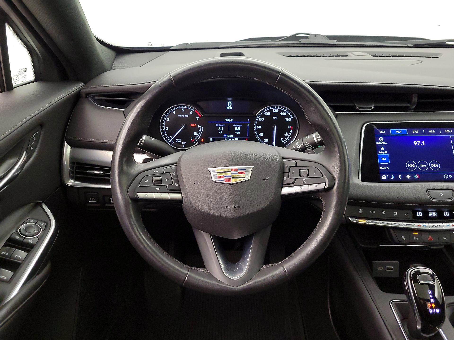 Thumbnail: 2021 Cadillac XT4 - 10