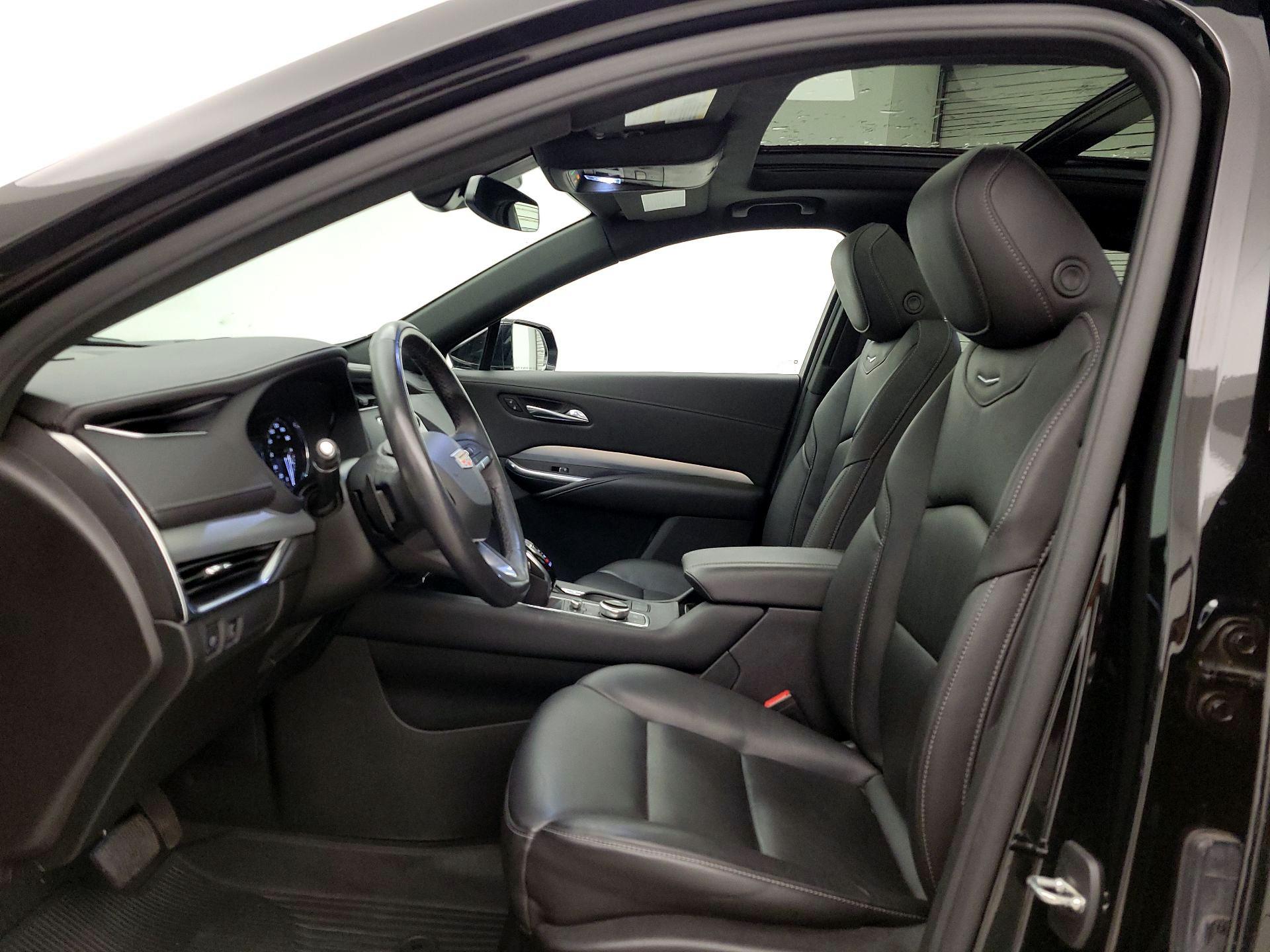 Thumbnail: 2021 Cadillac XT4 - 19