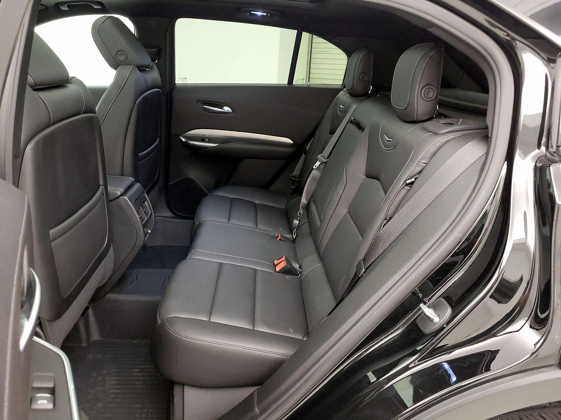 Thumbnail: 2021 Cadillac XT4 - 20
