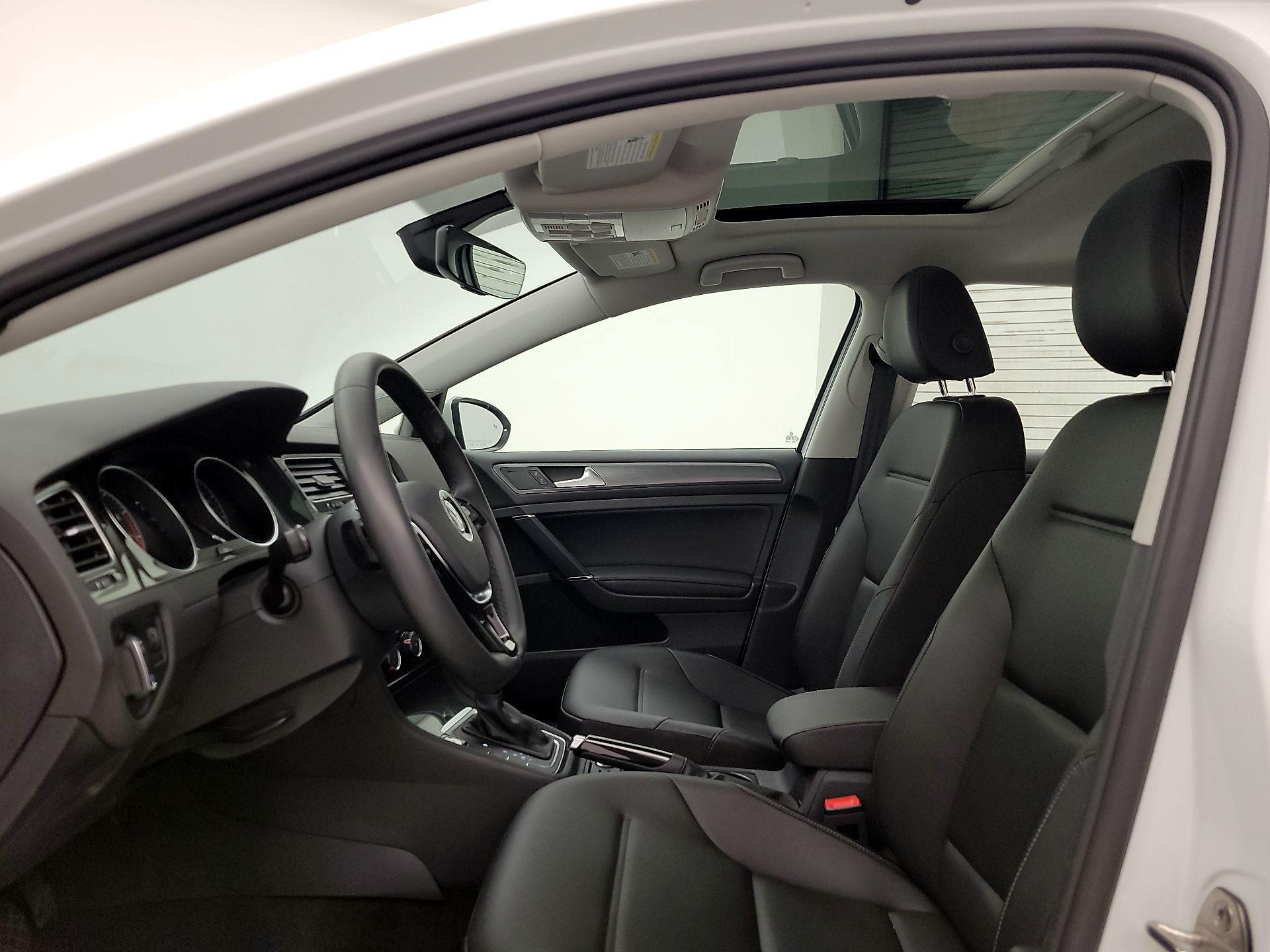Thumbnail: 2020 Volkswagen Golf - 19