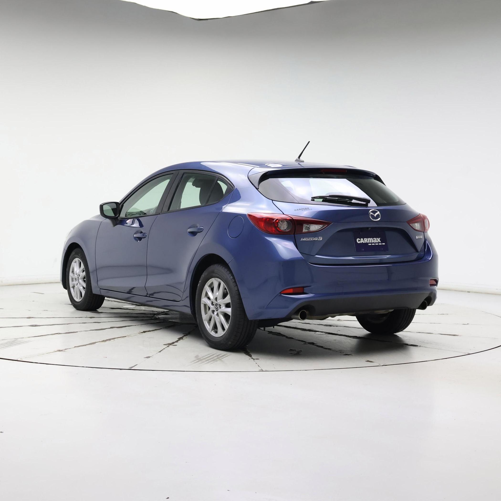 Thumbnail: 2018 Mazda Mazda3 - 2