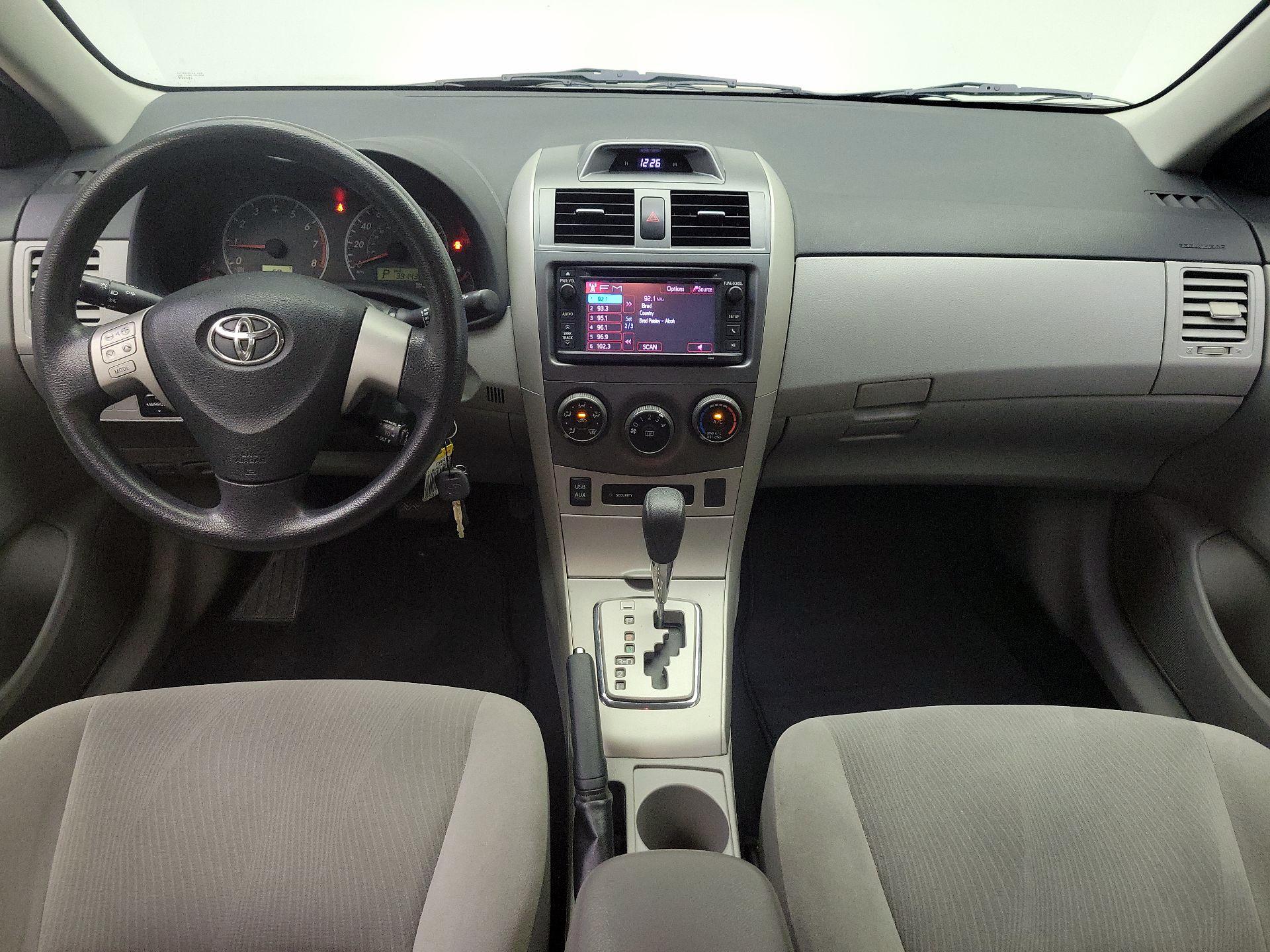 Thumbnail: 2013 Toyota Corolla - 9