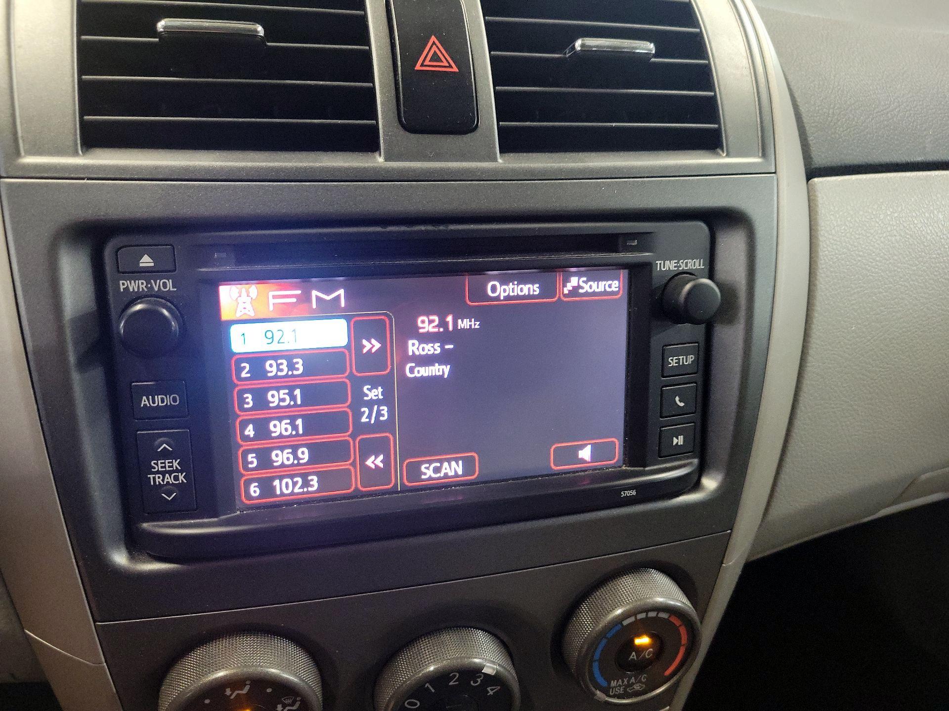 Thumbnail: 2013 Toyota Corolla - 15