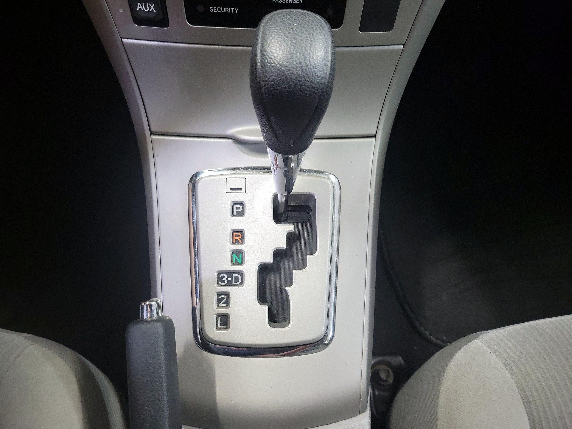 Thumbnail: 2013 Toyota Corolla - 17