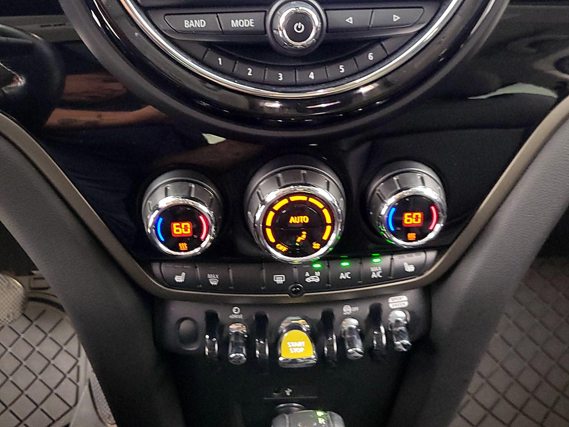 Thumbnail: 2019 MINI Cooper Countryman - 16