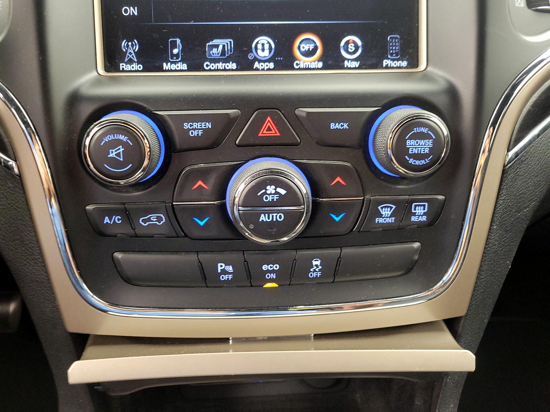 Thumbnail: 2014 Jeep Grand Cherokee - 17