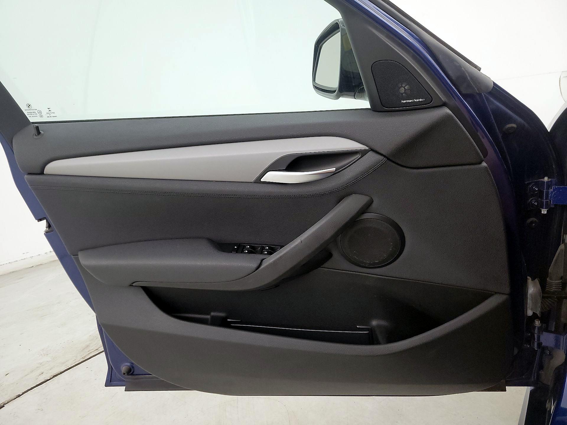 Thumbnail: 2015 BMW X1 - 12
