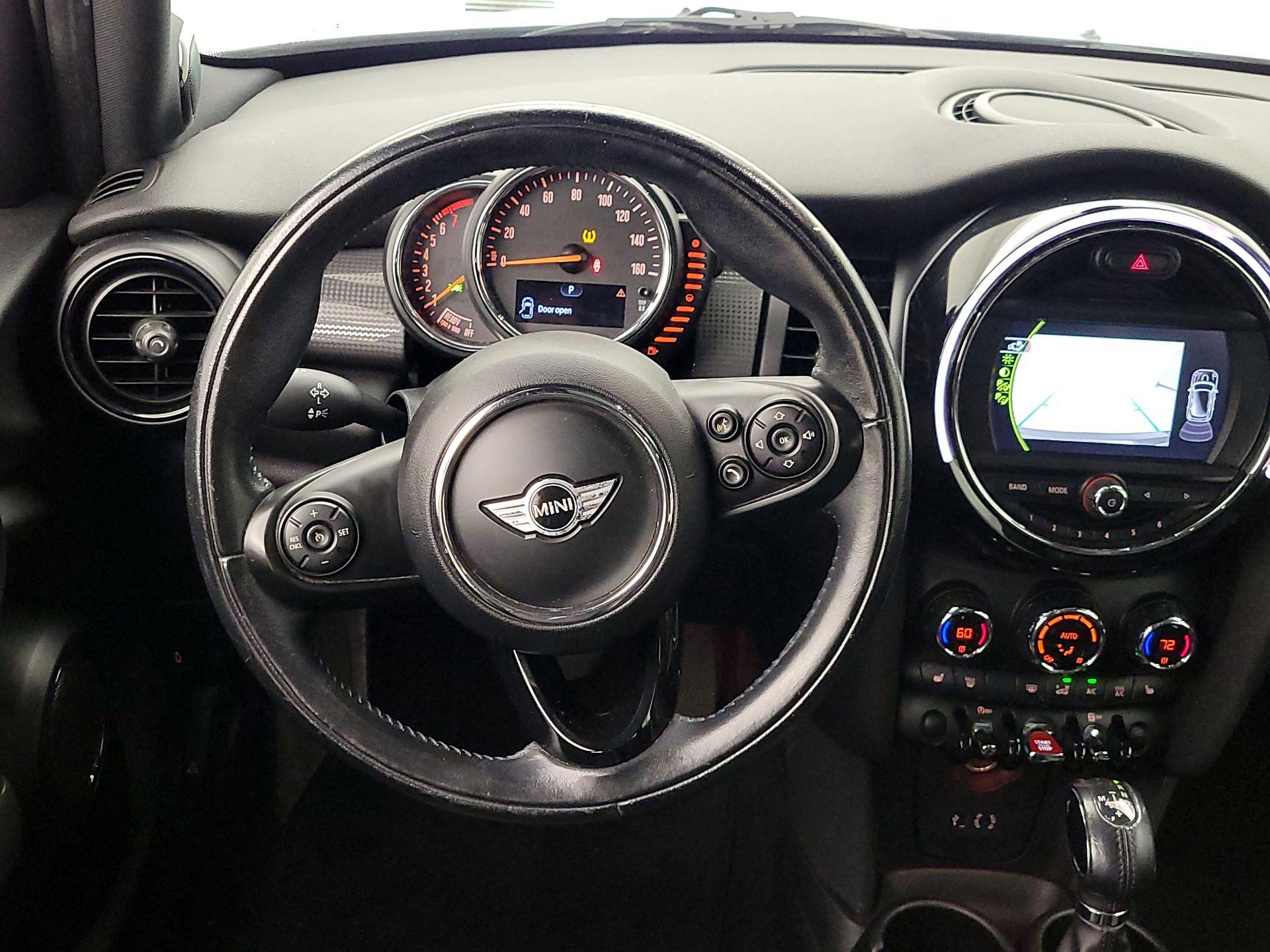Thumbnail: 2017 MINI Cooper Hardtop - 10