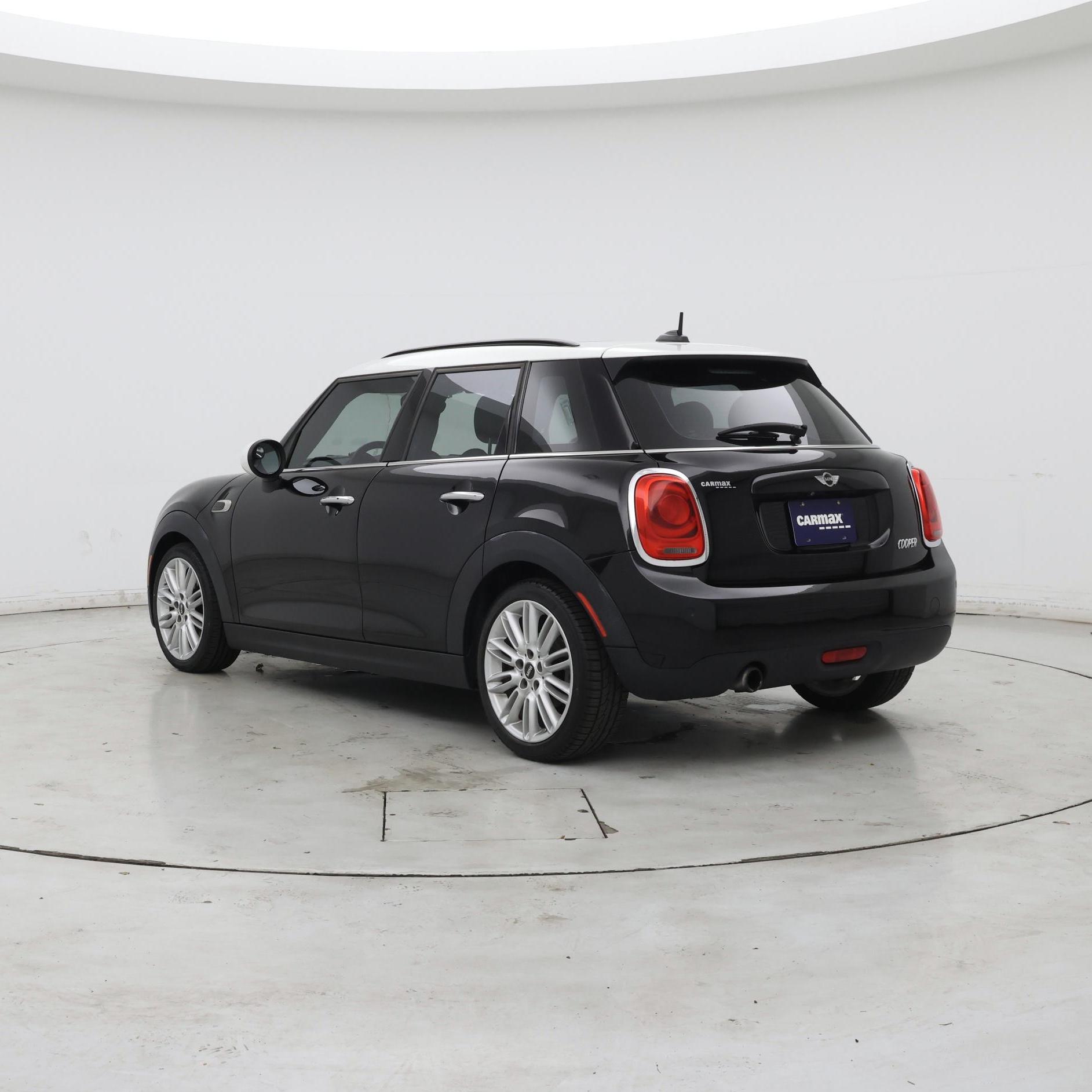 Thumbnail: 2017 MINI Cooper Hardtop - 2