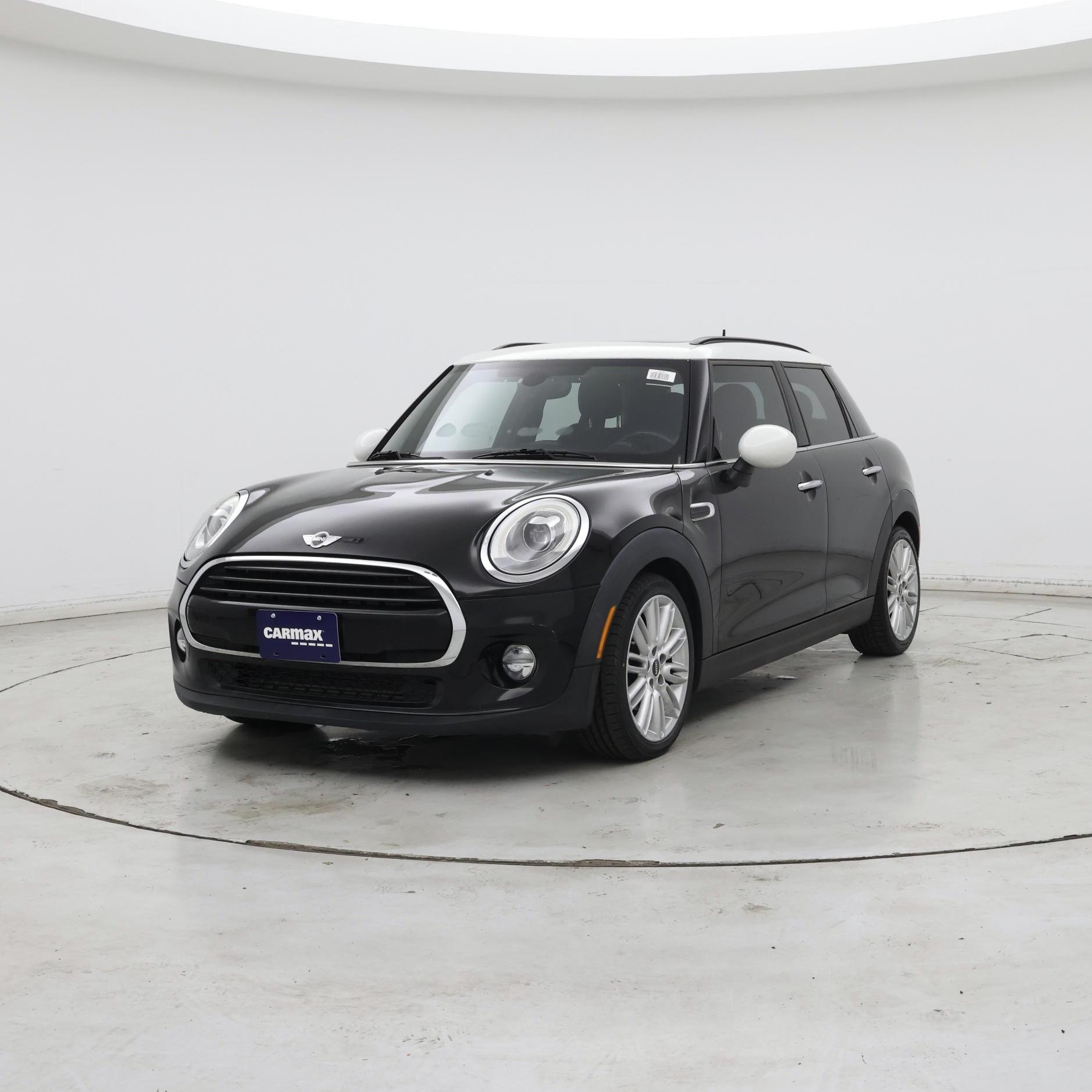 Thumbnail: 2017 MINI Cooper Hardtop - 4