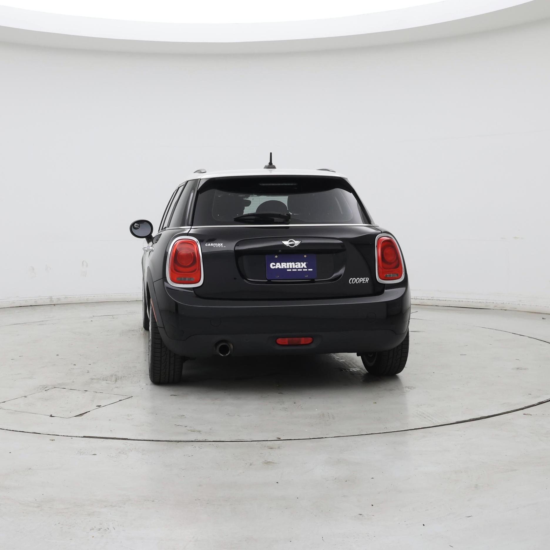 Thumbnail: 2017 MINI Cooper Hardtop - 6