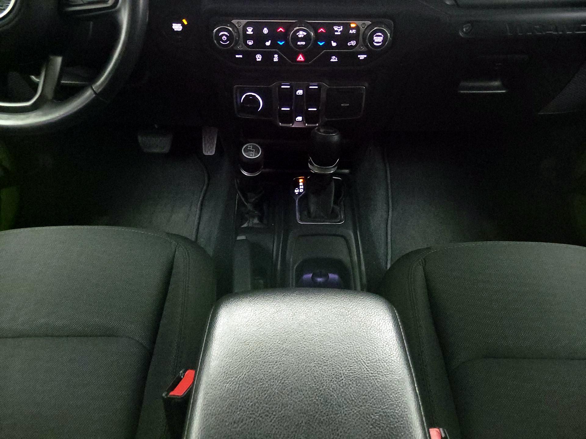 Thumbnail: 2021 Jeep Wrangler - 18