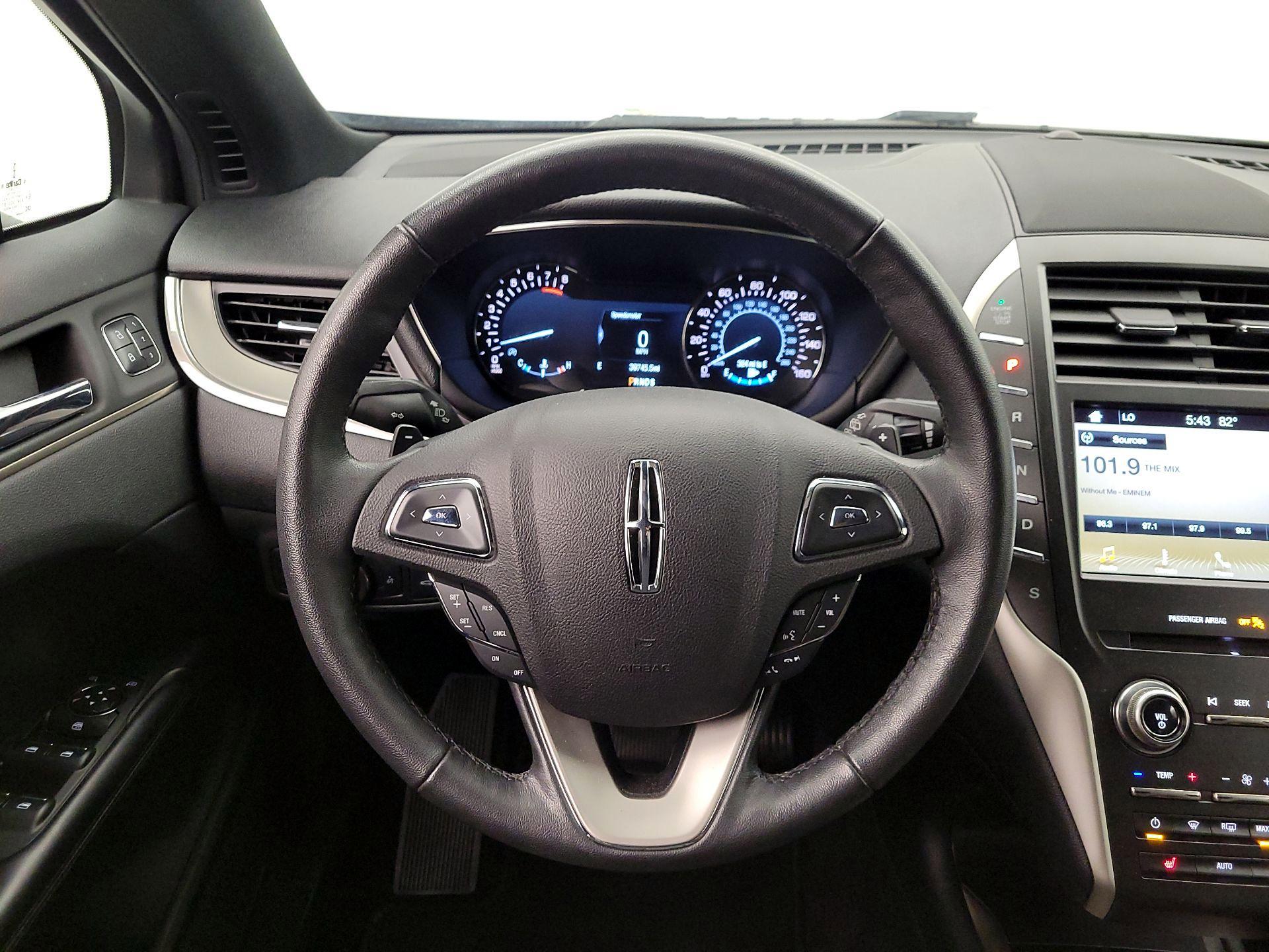 Thumbnail: 2017 Lincoln MKC - 10