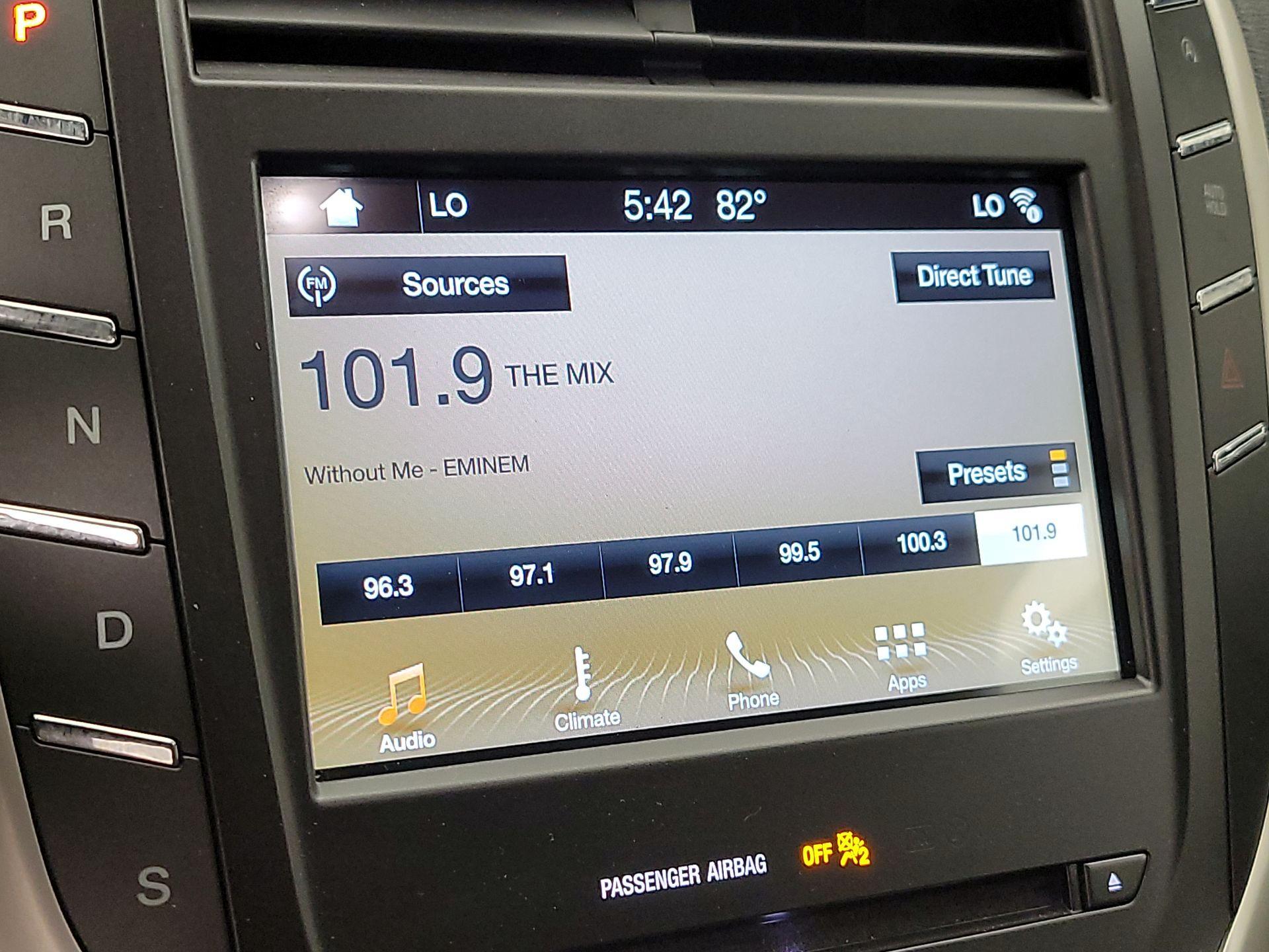 Thumbnail: 2017 Lincoln MKC - 15
