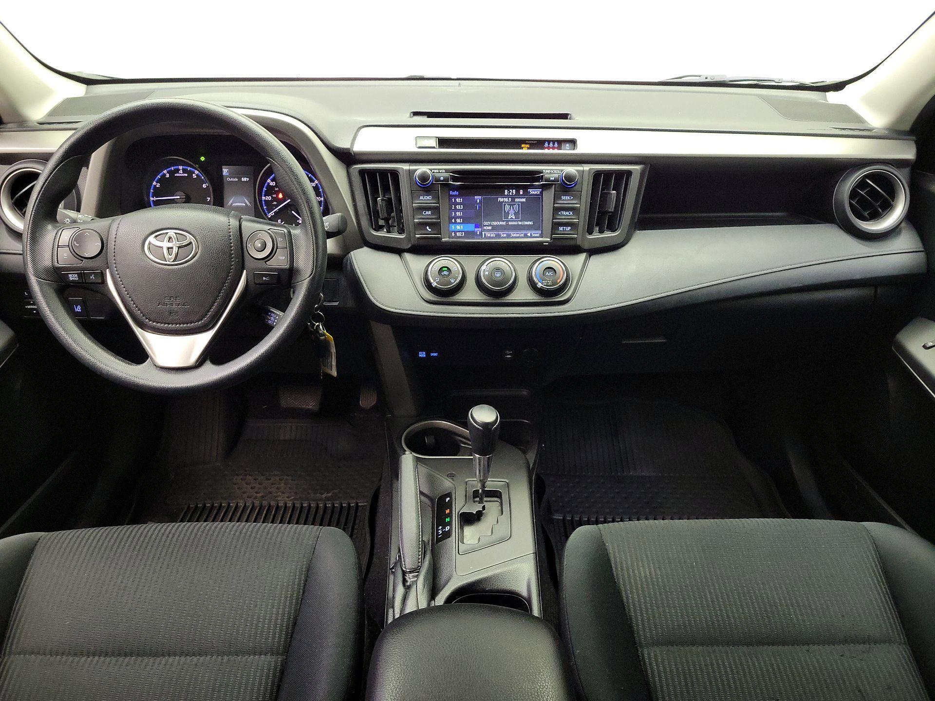 Thumbnail: 2017 Toyota RAV4 - 9