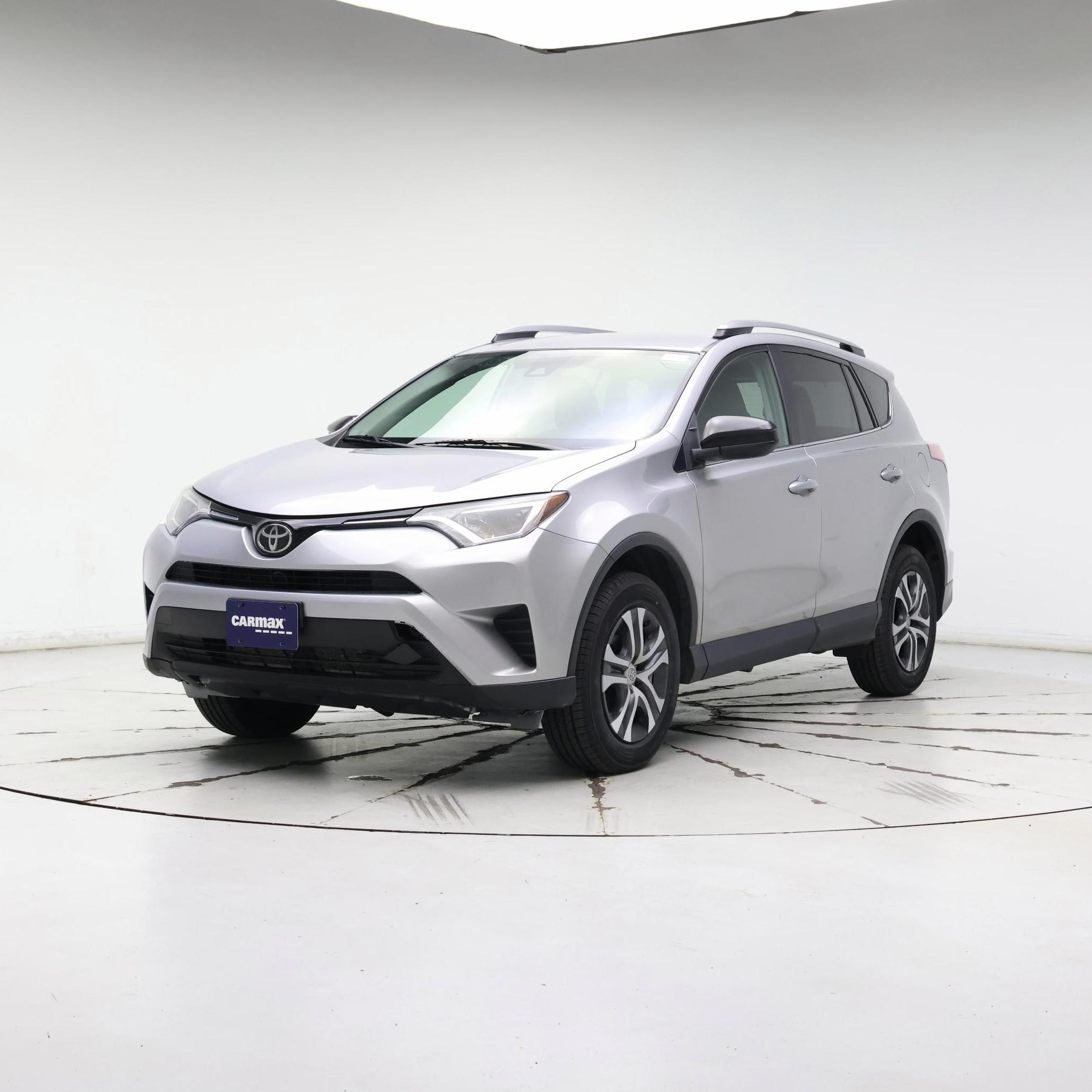 Thumbnail: 2017 Toyota RAV4 - 4