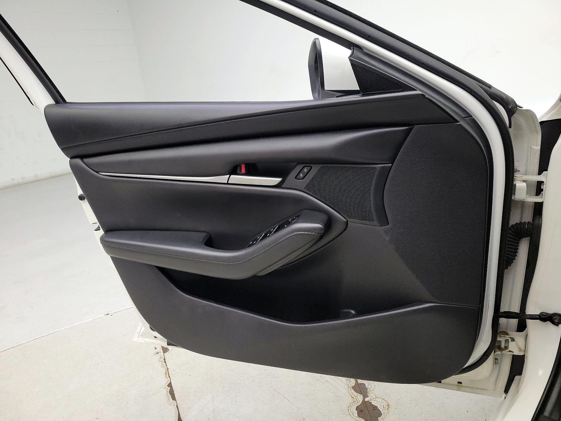 Thumbnail: 2022 Mazda Mazda3 - 12