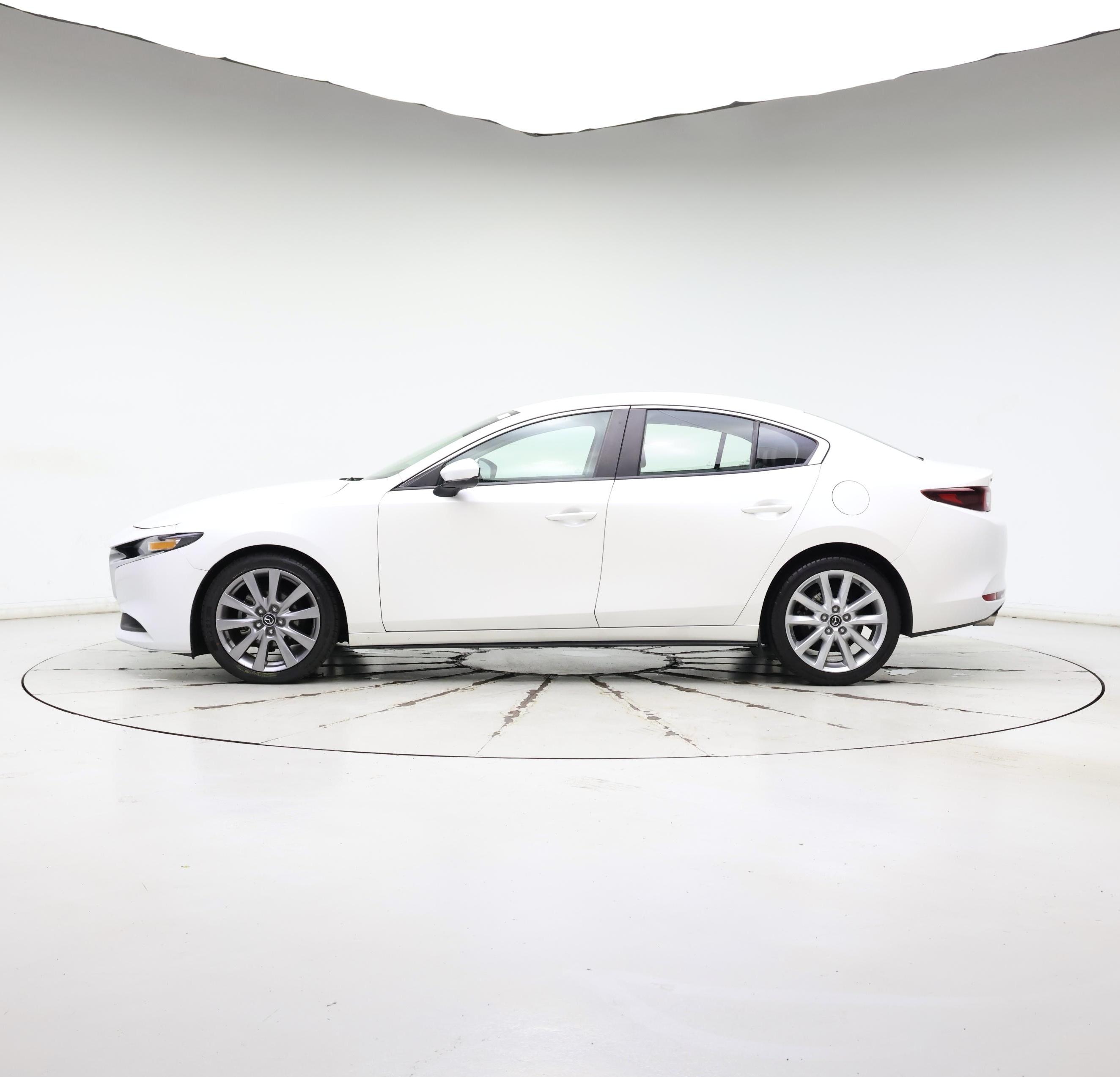 Thumbnail: 2022 Mazda Mazda3 - 3
