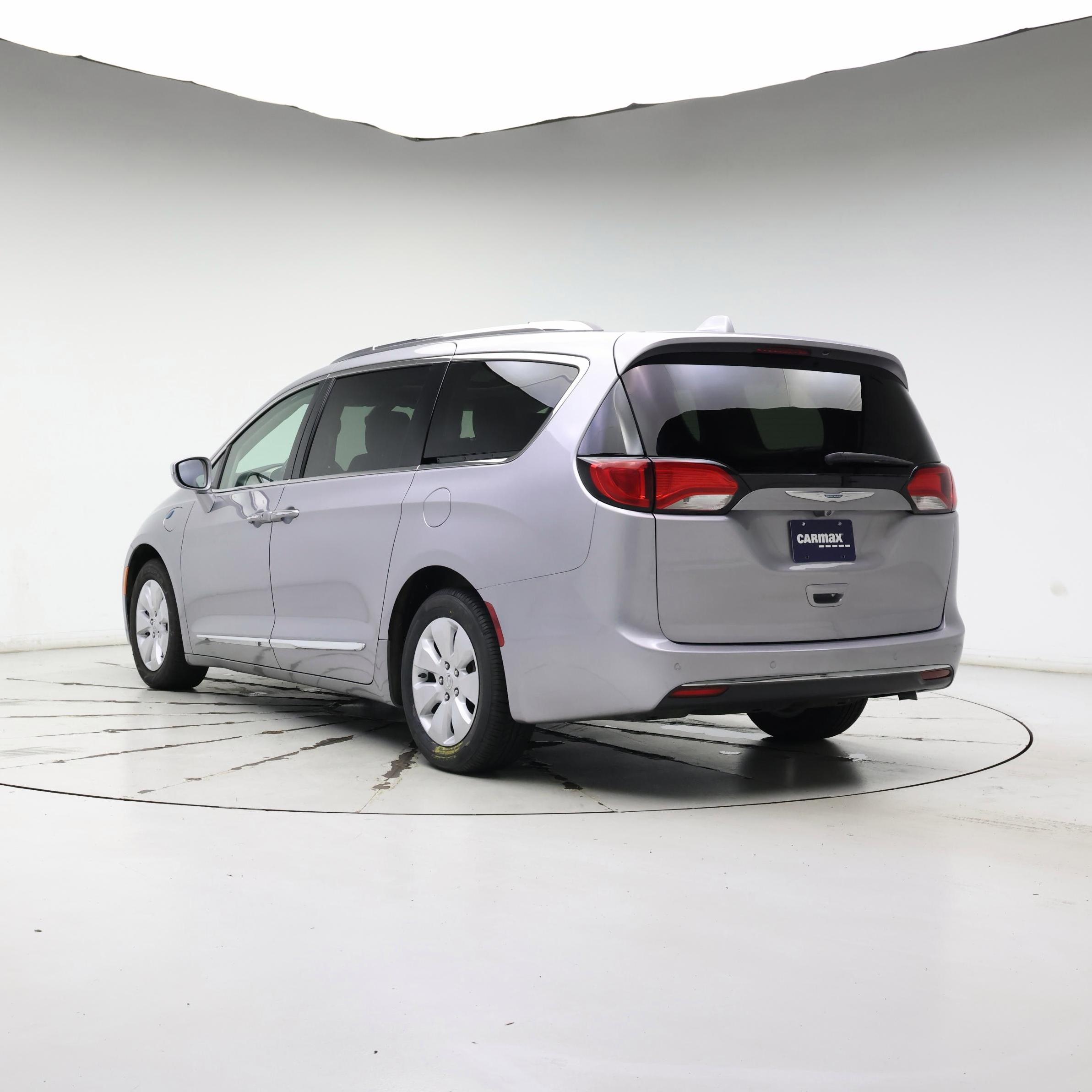 Thumbnail: 2018 Chrysler Pacifica - 2