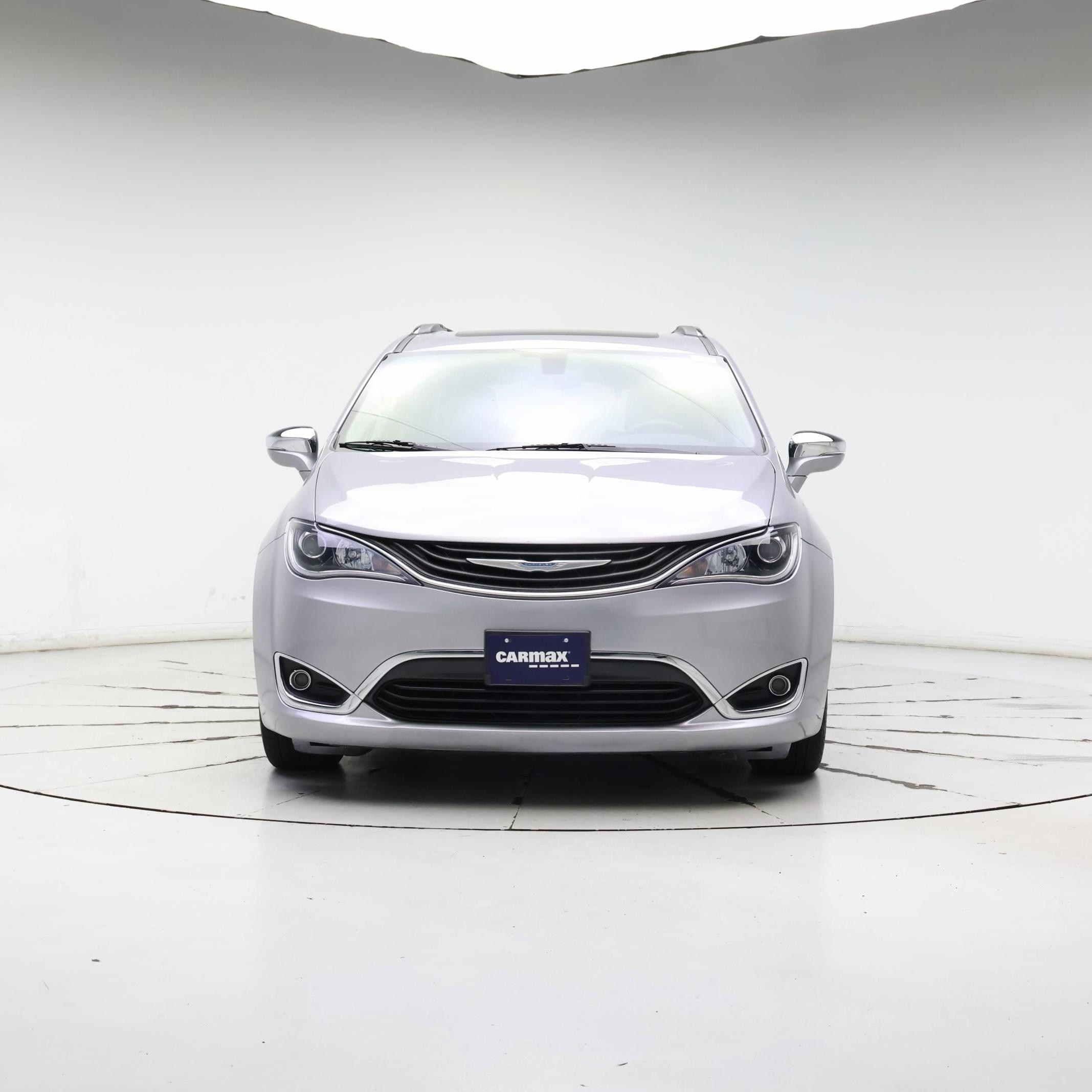 Thumbnail: 2018 Chrysler Pacifica - 5