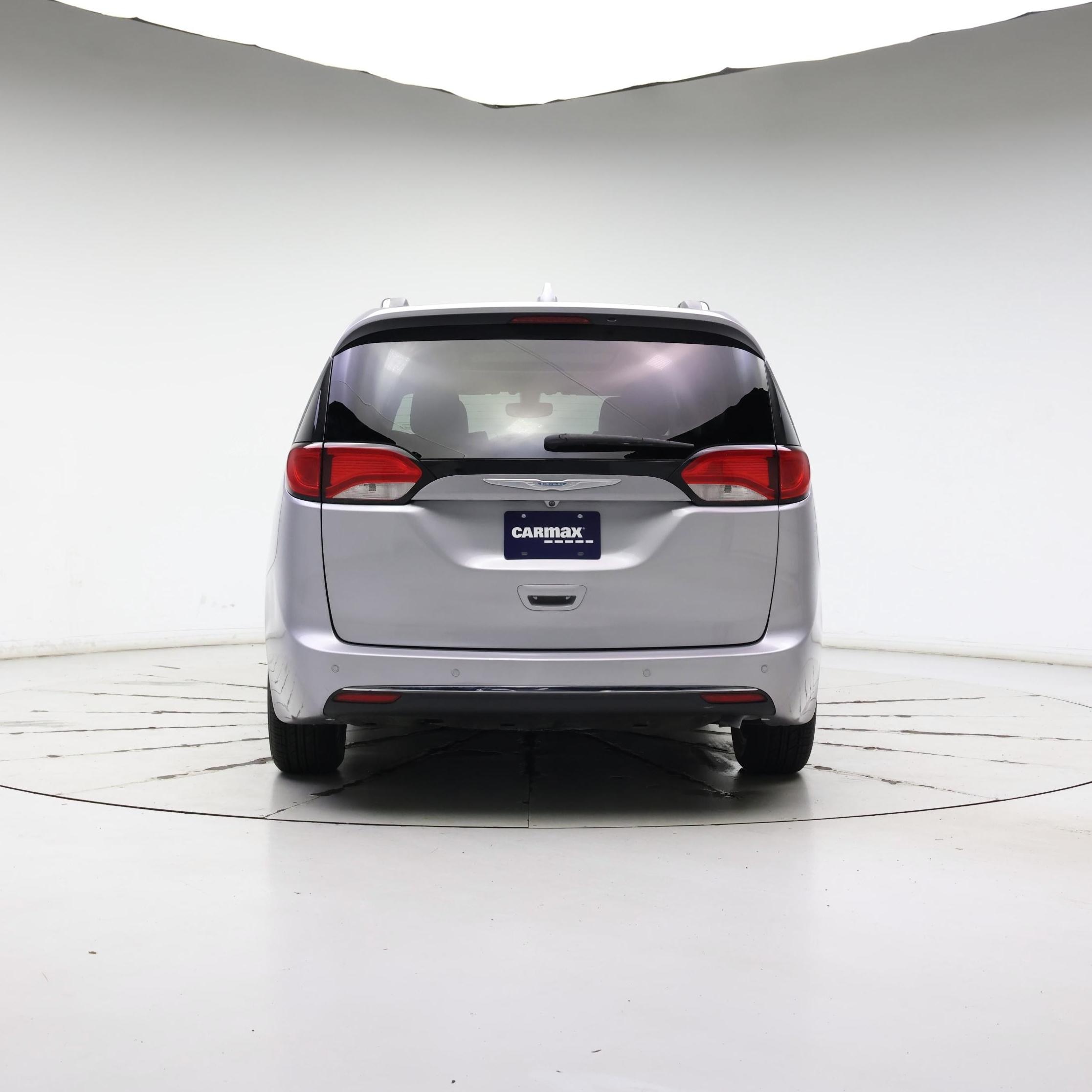 Thumbnail: 2018 Chrysler Pacifica - 6