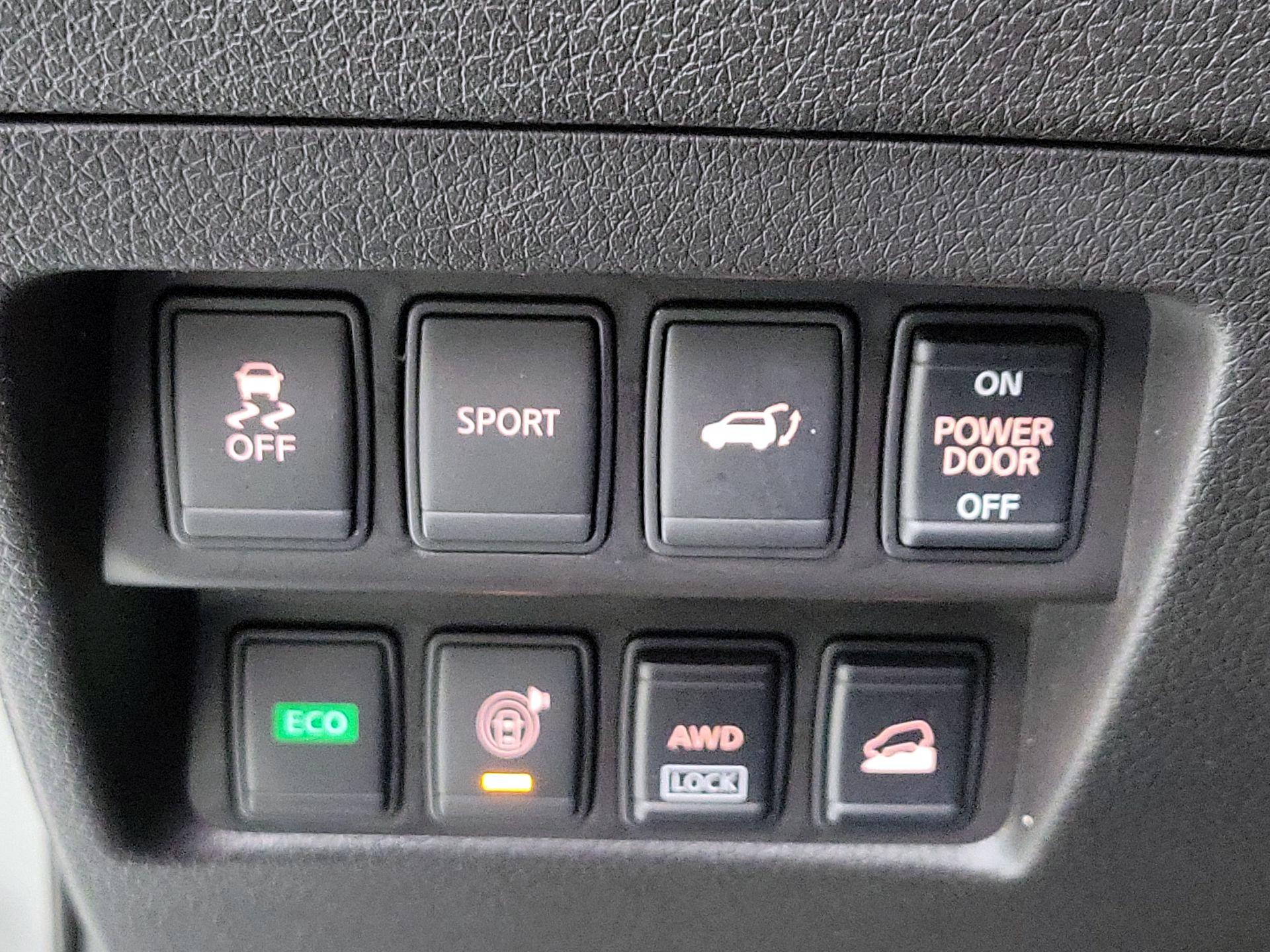 Thumbnail: 2016 Nissan Rogue - 13