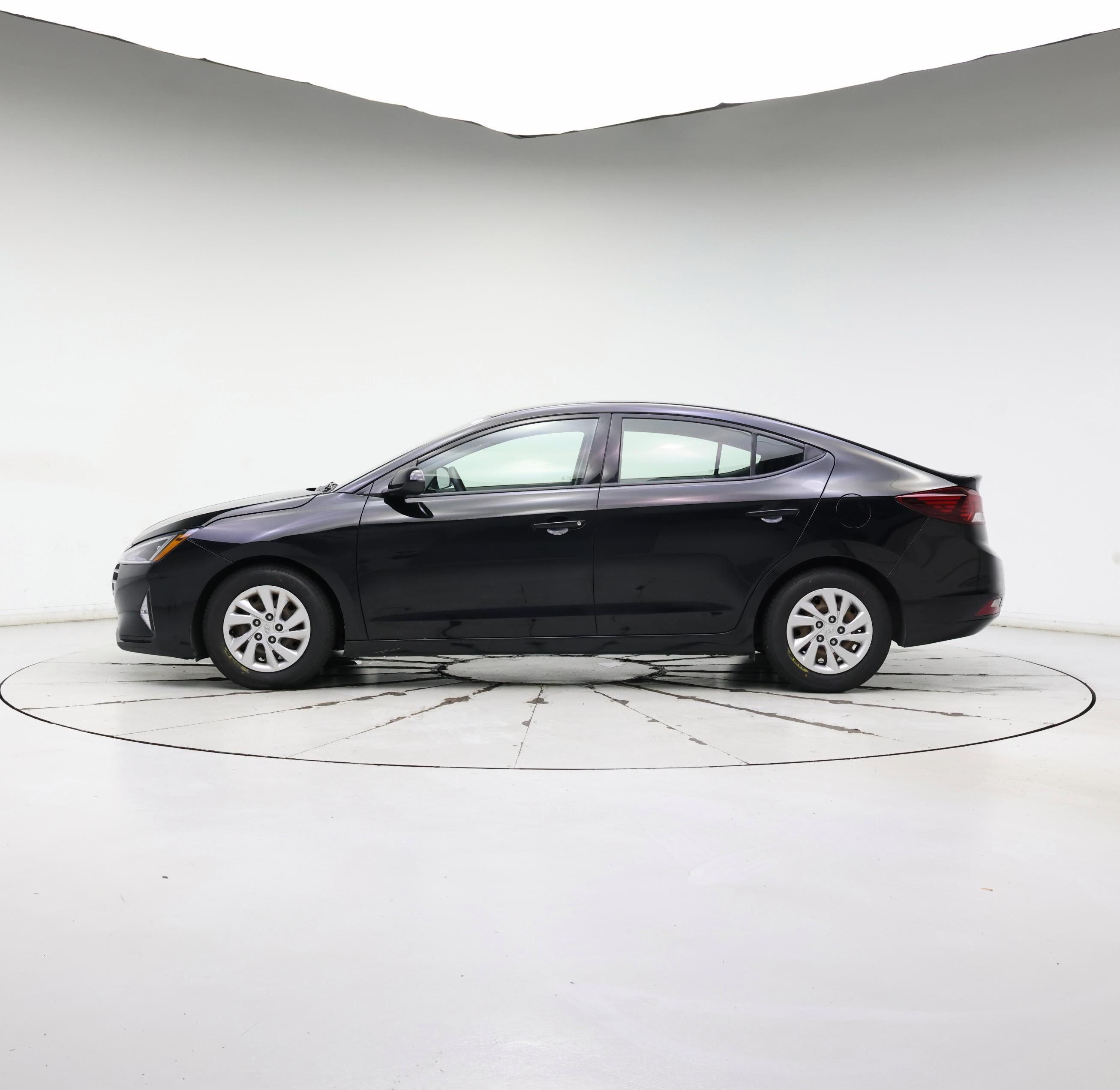 Thumbnail: 2019 Hyundai Elantra - 3