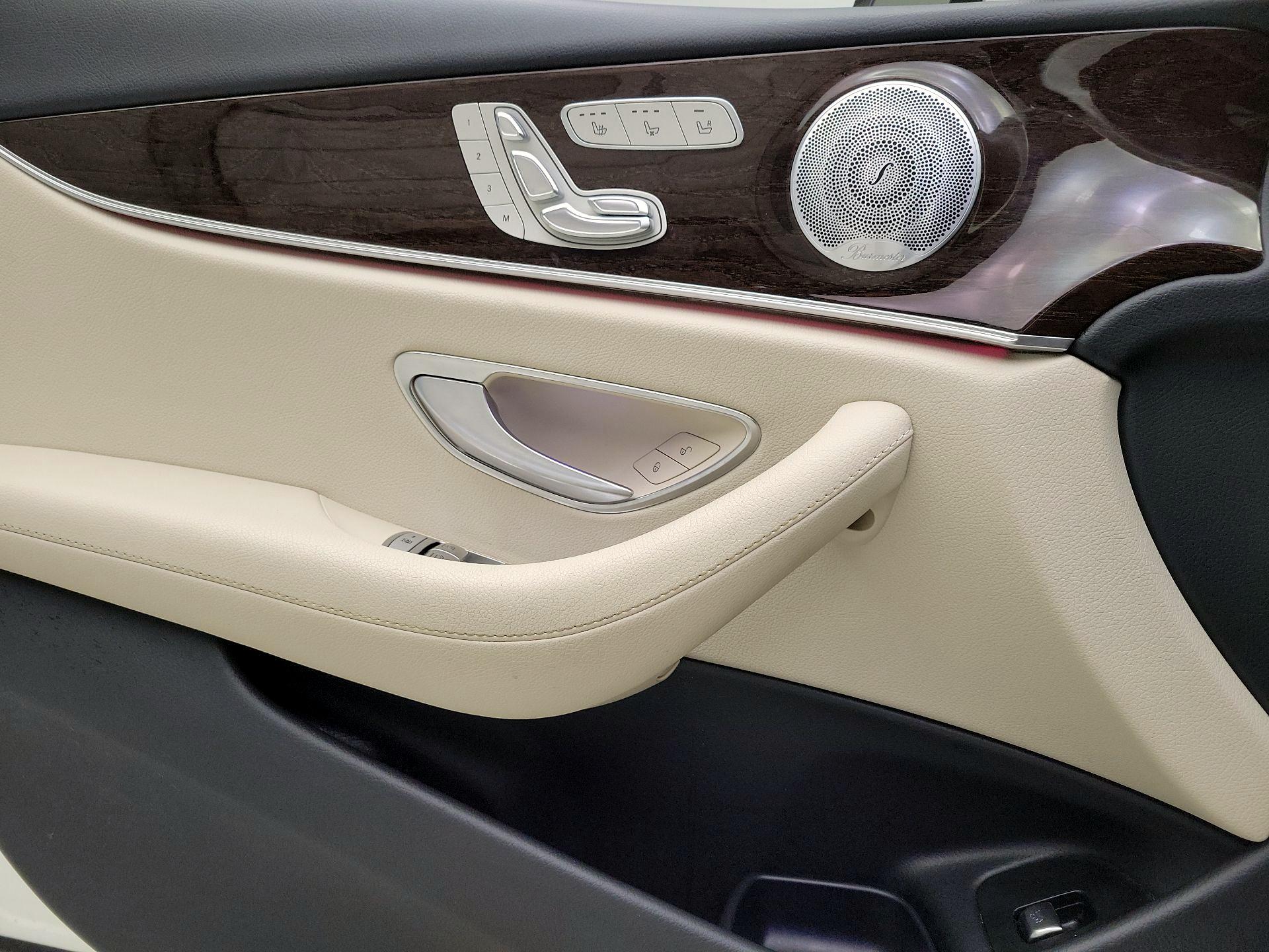 Thumbnail: 2020 Mercedes-Benz E-Class - 12
