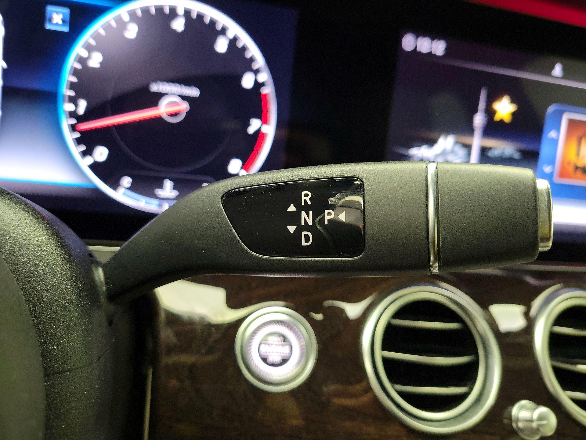 Thumbnail: 2020 Mercedes-Benz E-Class - 16