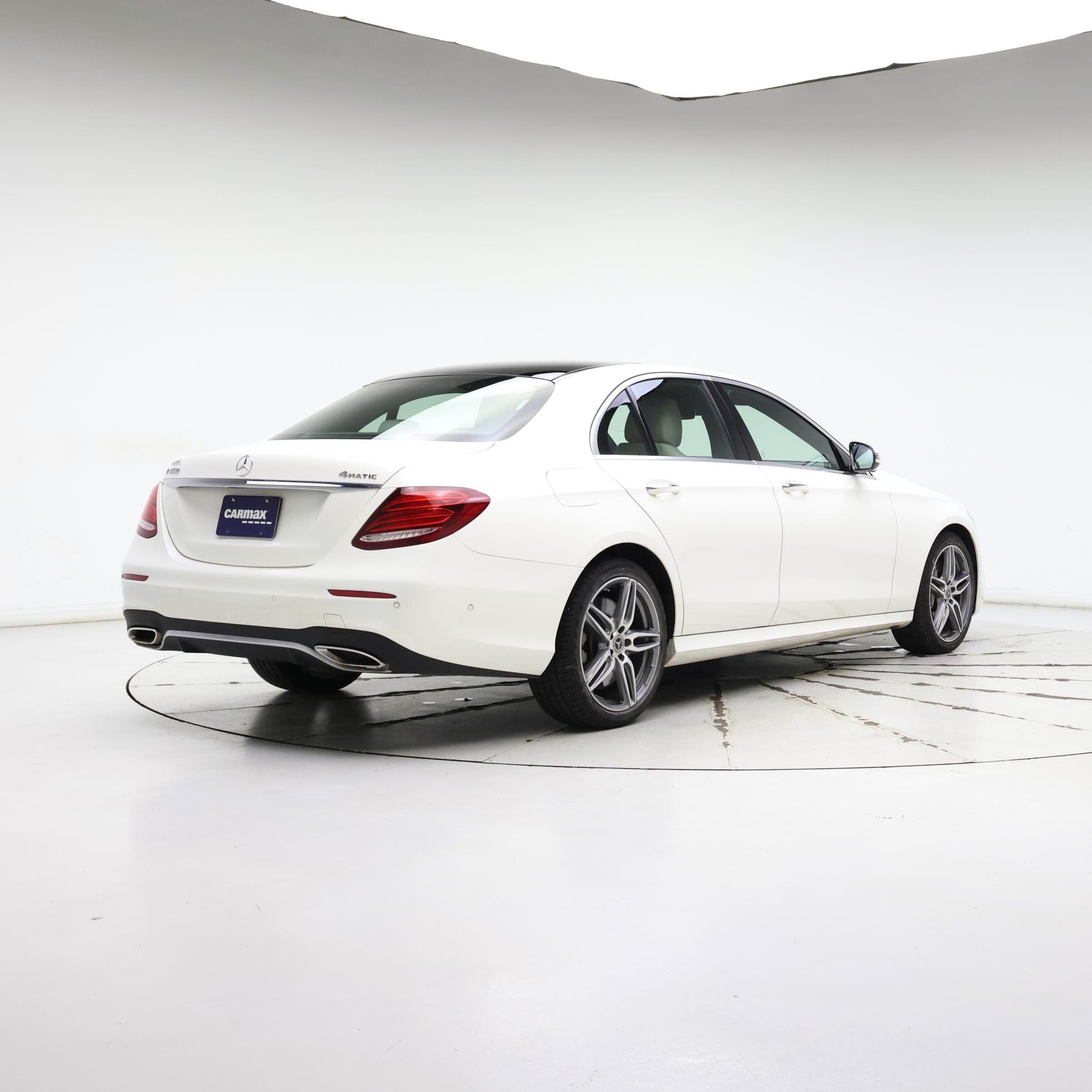 Thumbnail: 2020 Mercedes-Benz E-Class - 8