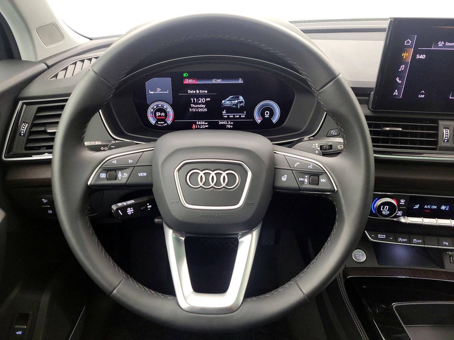 Thumbnail: 2023 Audi Q5 - 10