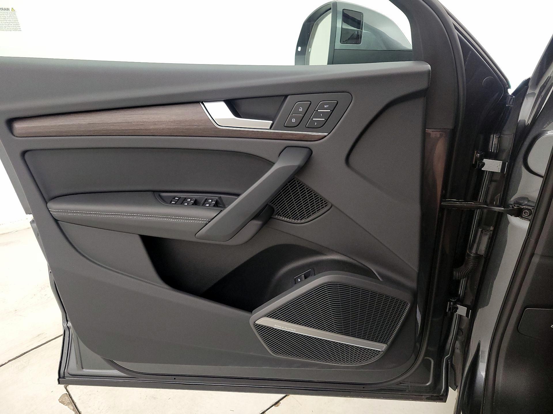 Thumbnail: 2023 Audi Q5 - 12