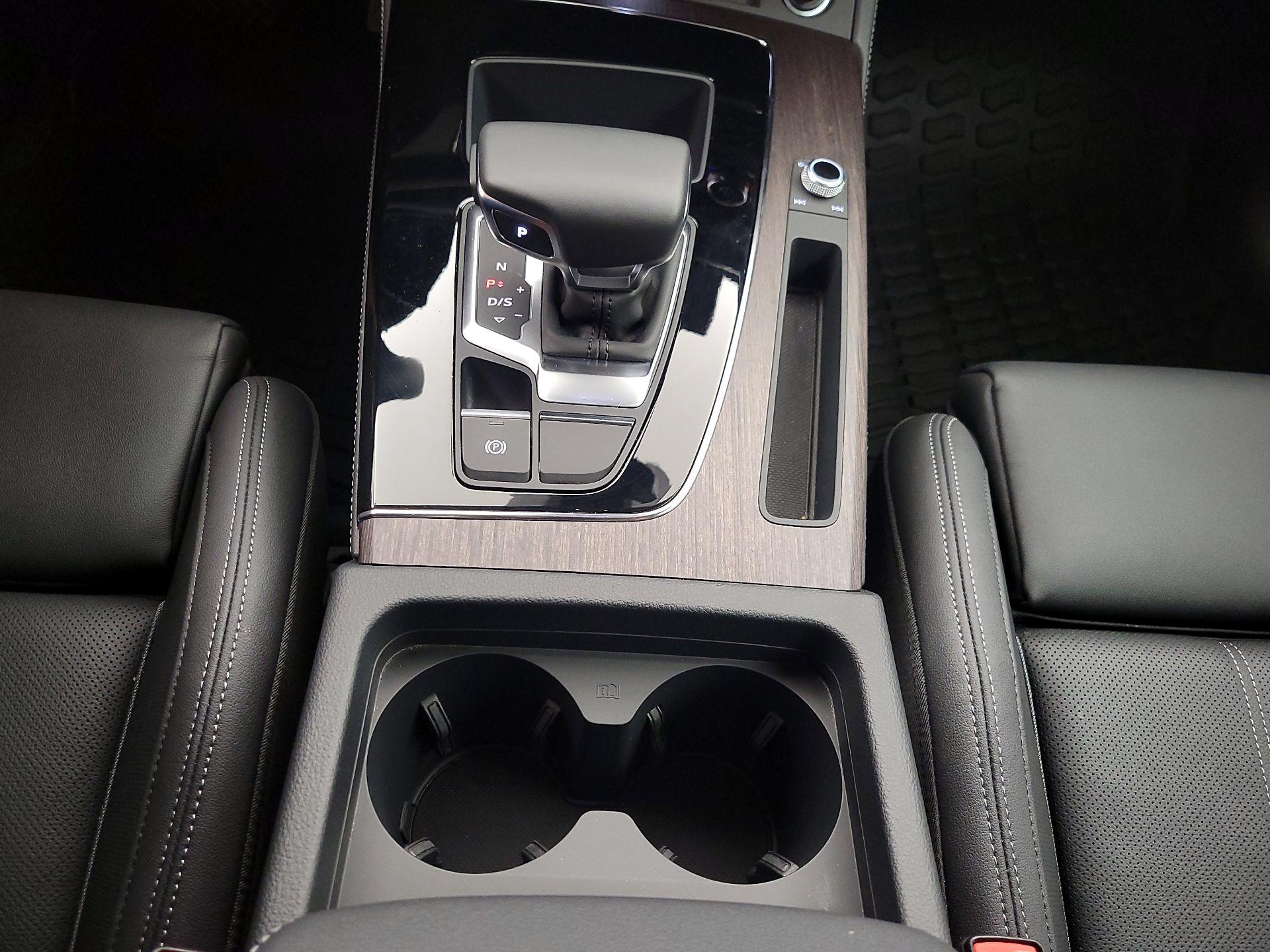 Thumbnail: 2023 Audi Q5 - 17