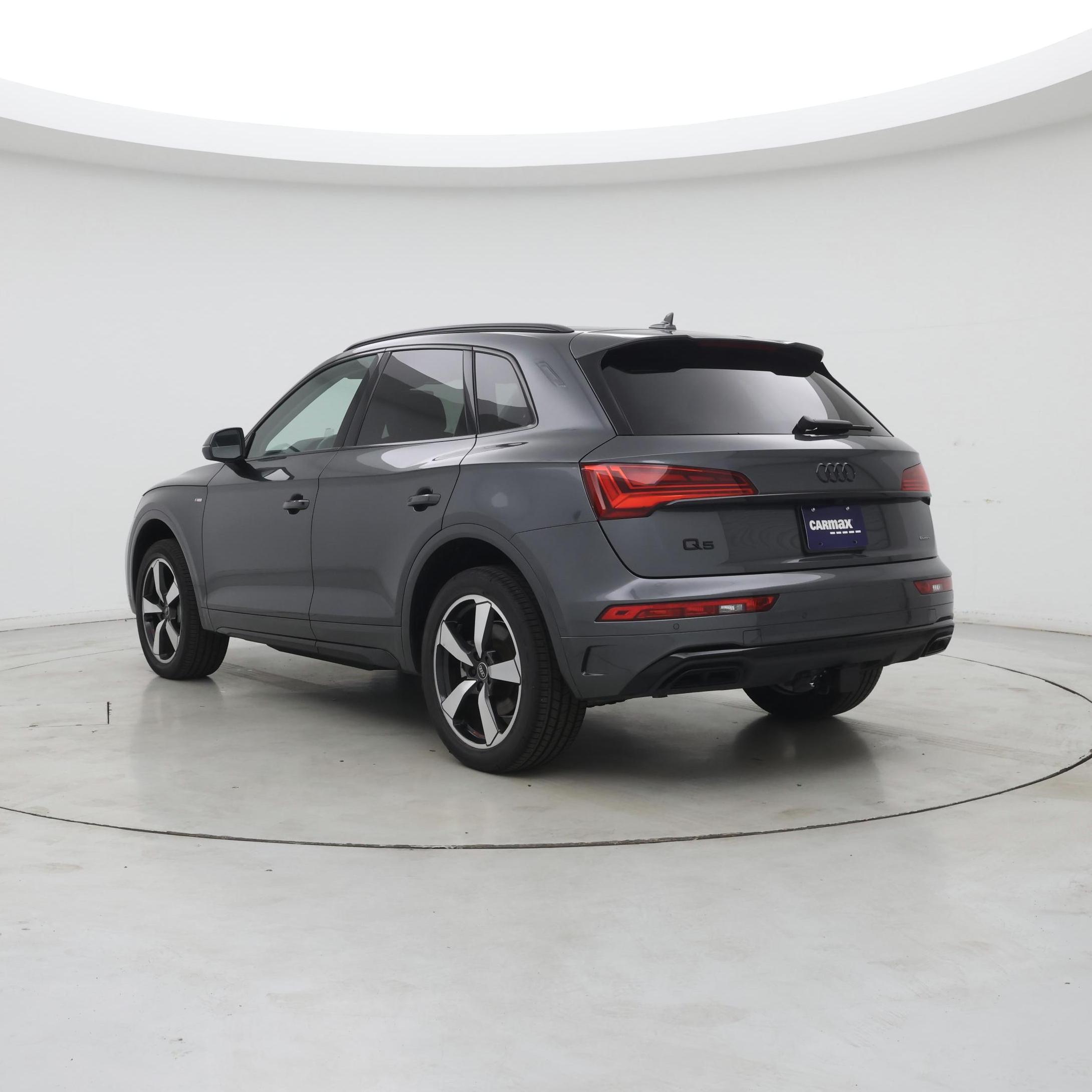 Thumbnail: 2023 Audi Q5 - 2