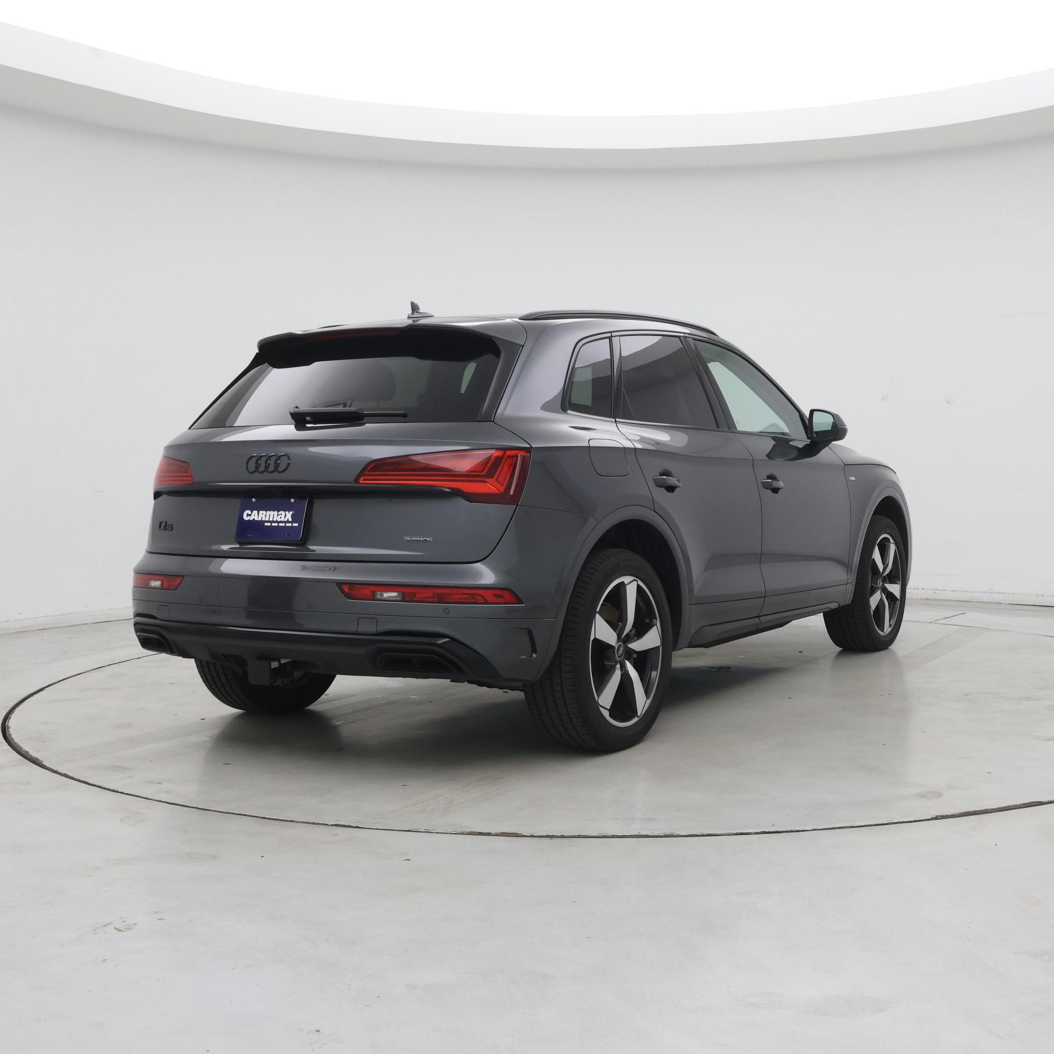 Thumbnail: 2023 Audi Q5 - 8