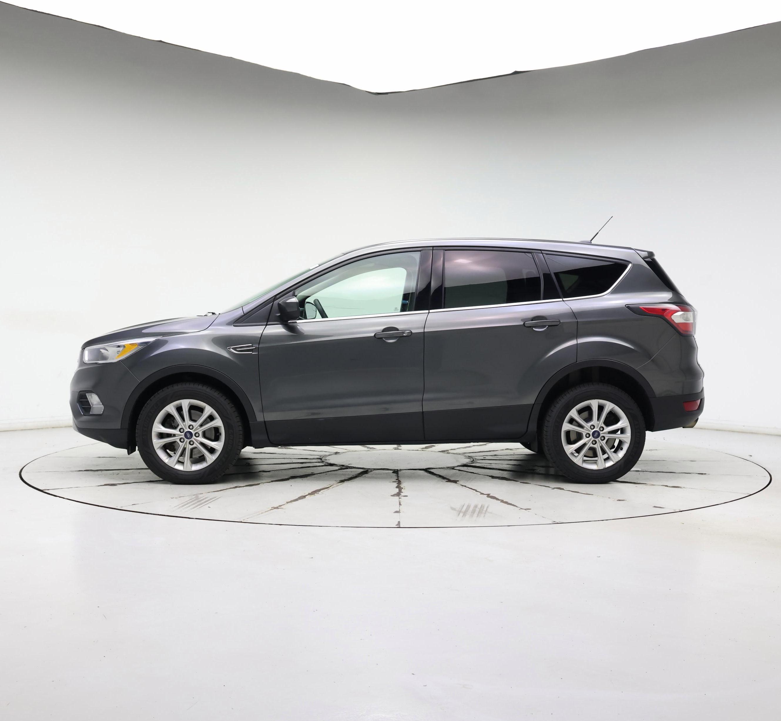 Thumbnail: 2017 Ford Escape - 3