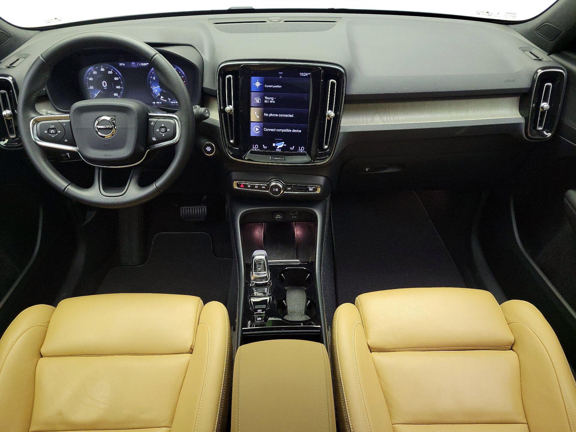 Thumbnail: 2019 Volvo XC40 - 9