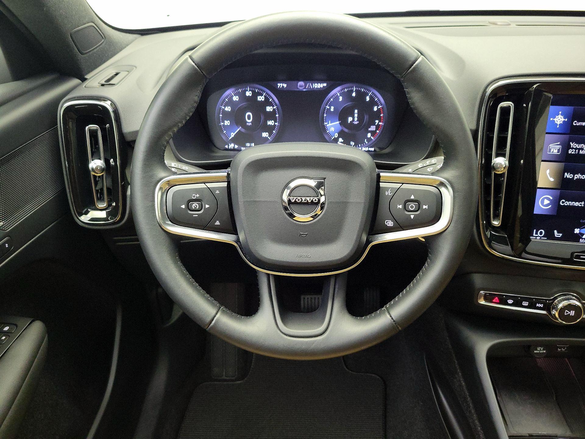 Thumbnail: 2019 Volvo XC40 - 10