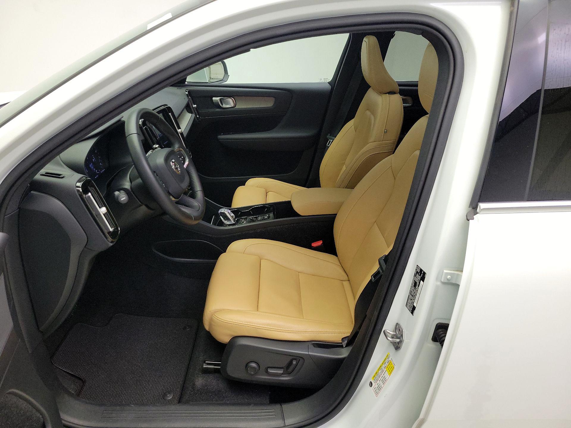 Thumbnail: 2019 Volvo XC40 - 11