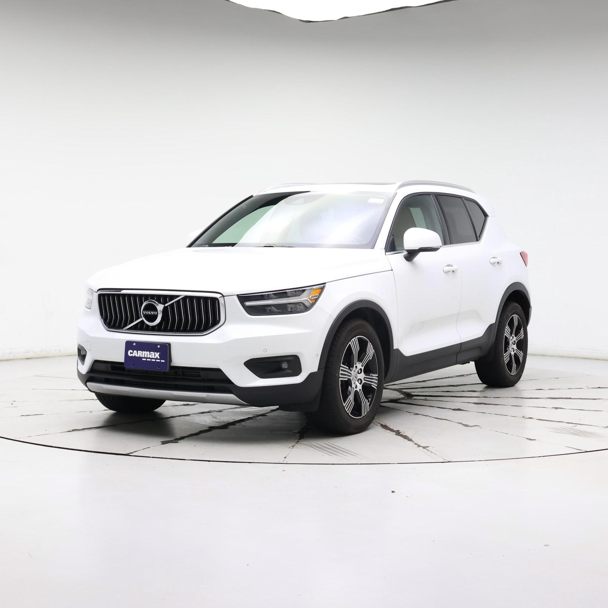 Thumbnail: 2019 Volvo XC40 - 4