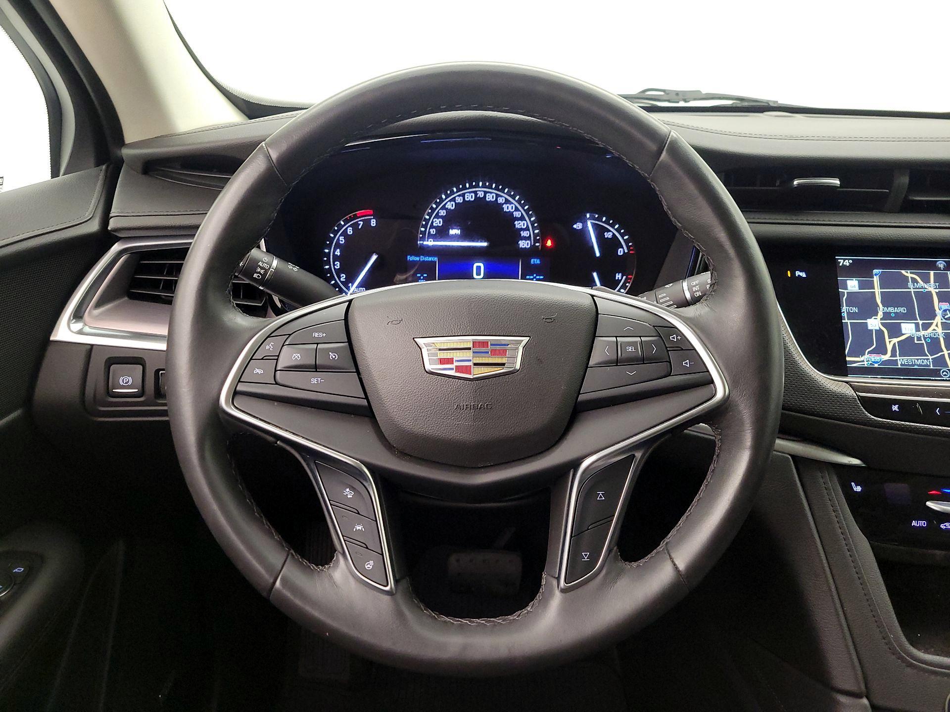 Thumbnail: 2017 Cadillac XT5 - 10