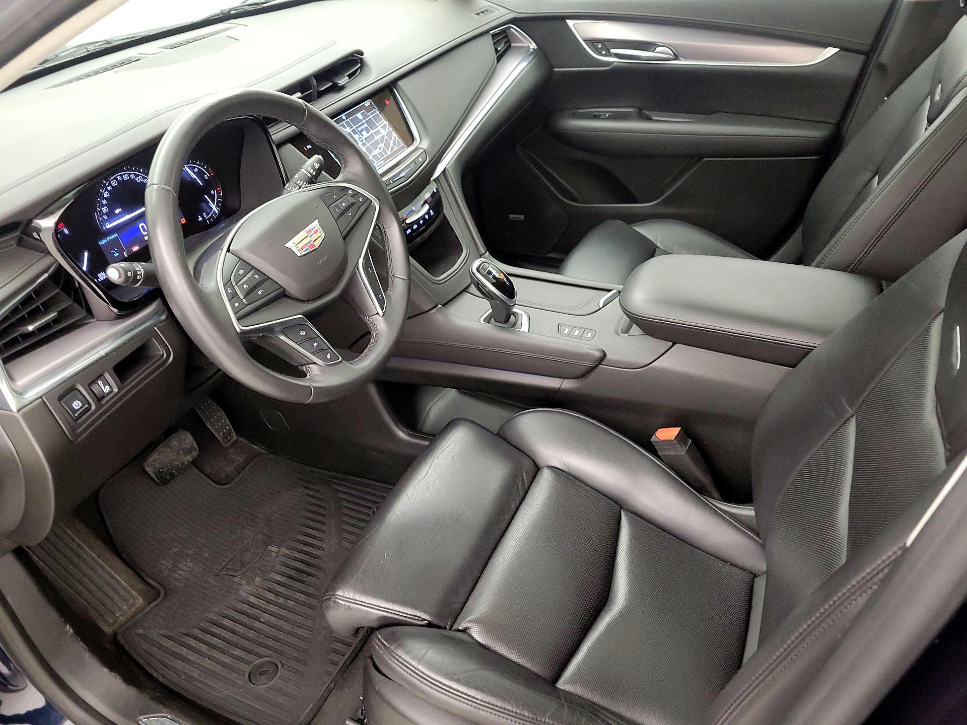 Thumbnail: 2017 Cadillac XT5 - 11