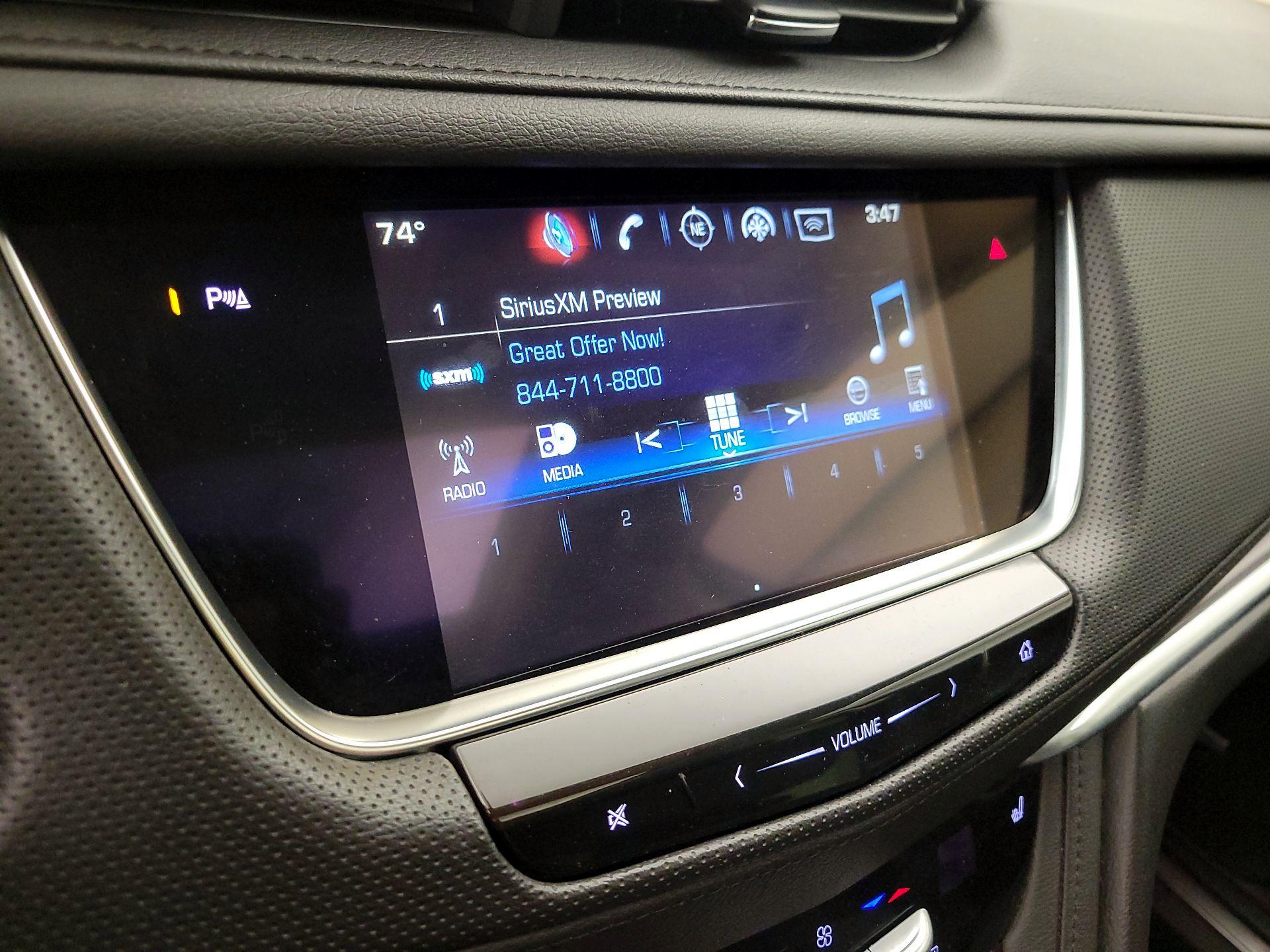 Thumbnail: 2017 Cadillac XT5 - 15