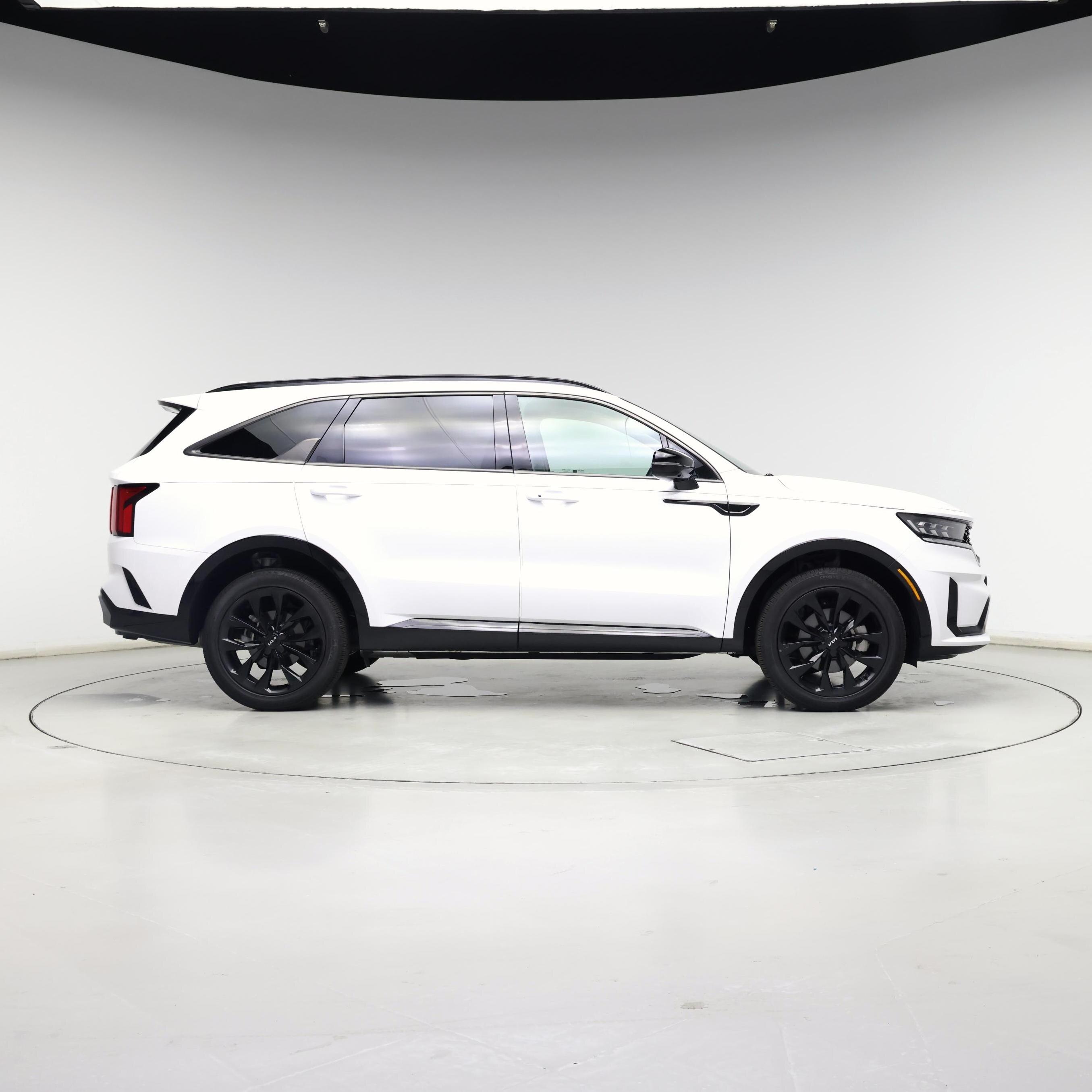 Thumbnail: 2023 Kia Sorento - 7