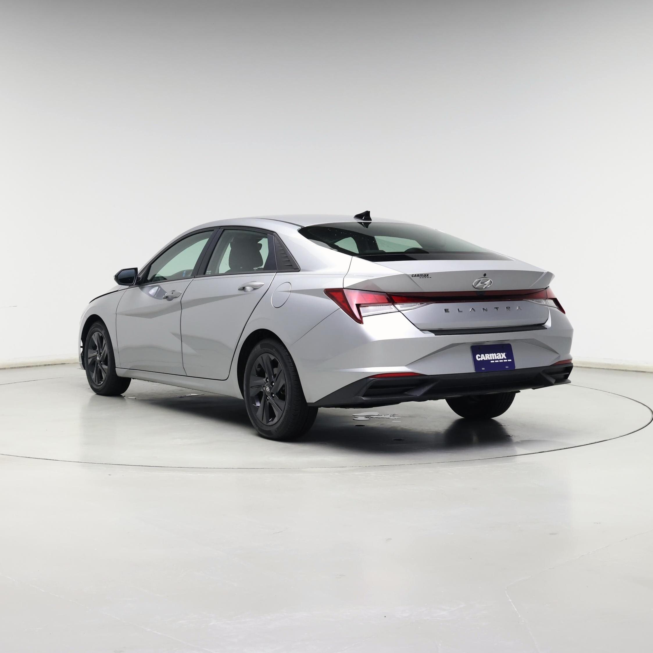 Thumbnail: 2022 Hyundai Elantra - 2