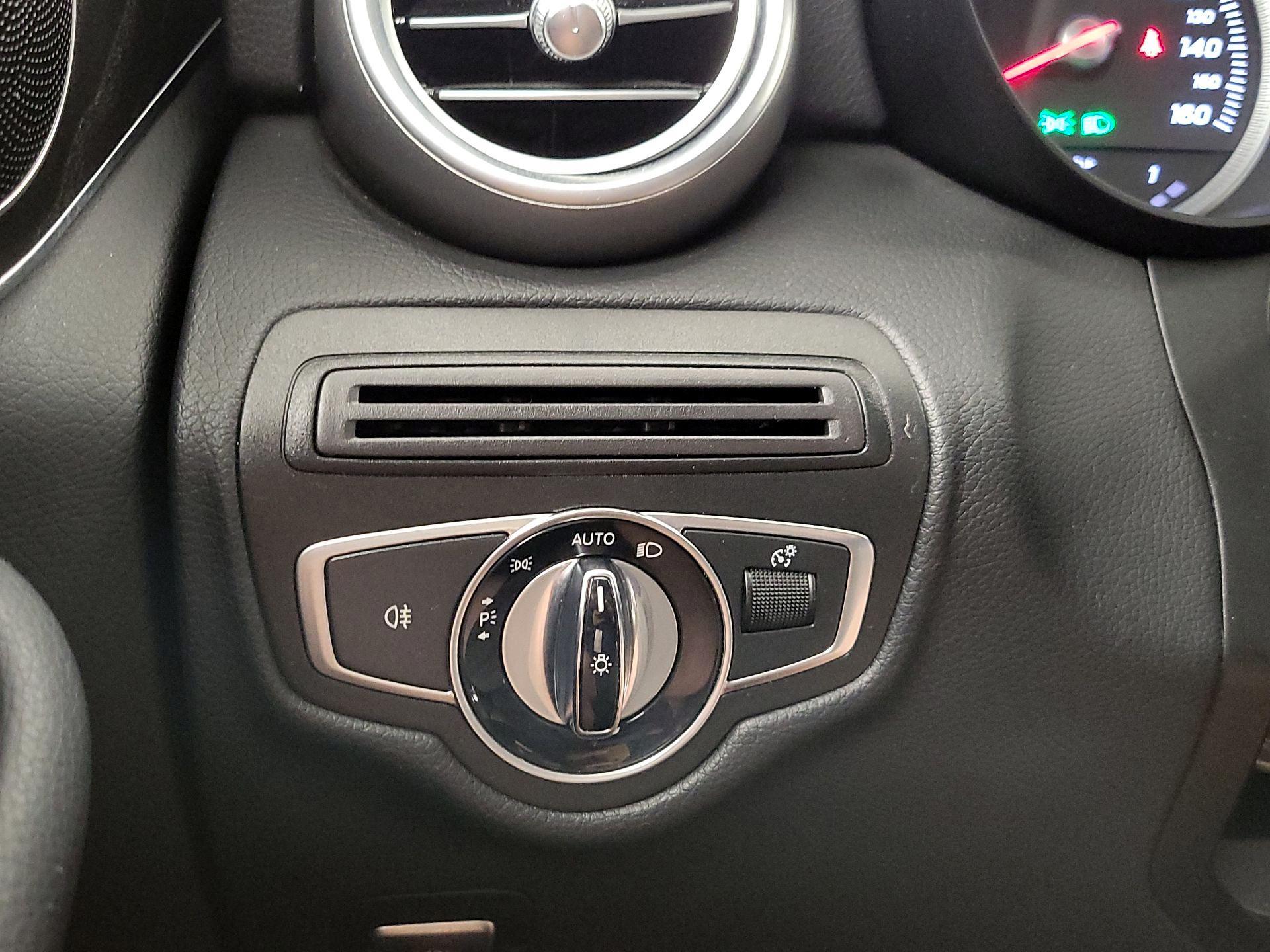 Thumbnail: 2016 Mercedes-Benz GLC - 13